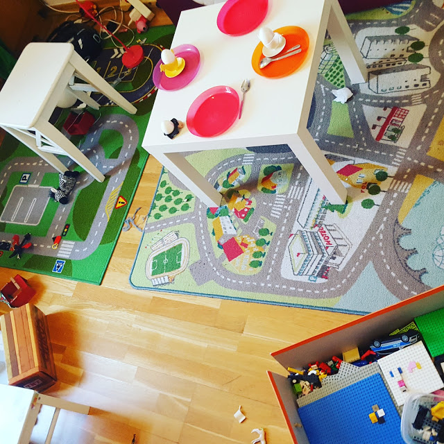 aluberlin,  Frühstück im Kinderzimmer