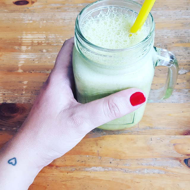 Mango- Ananas- Shake, Mütter machen auch Maniküre, Mamablog aus Berlin Lifestyleblog, Familienblog, Aluberlin