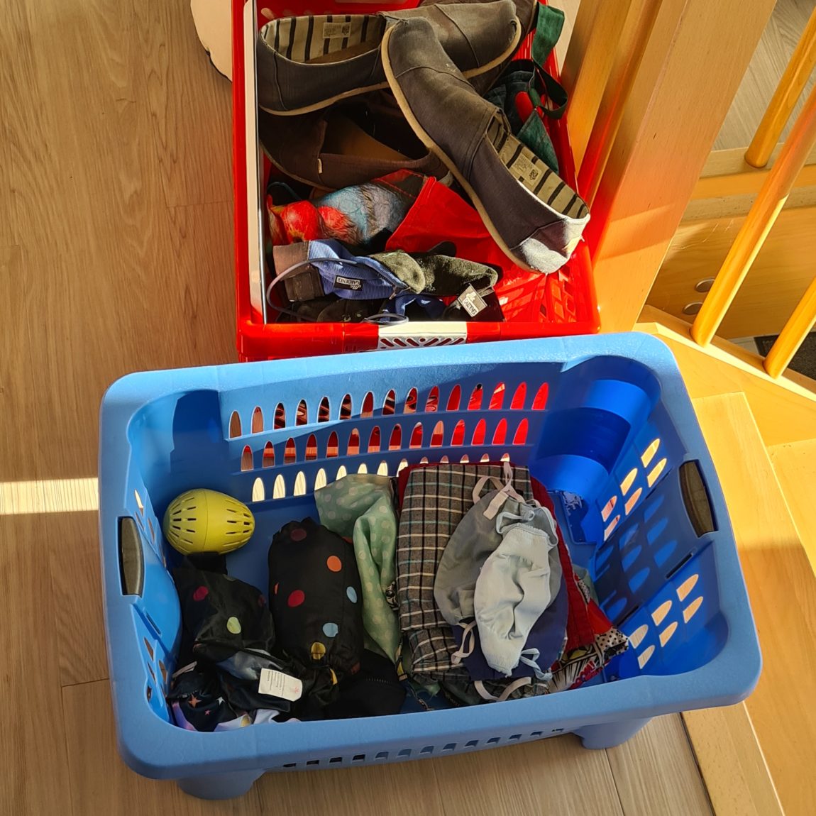 Nach einer langen Weile sind dann die Wäschesachen fertig. Mount Washmore lacht.