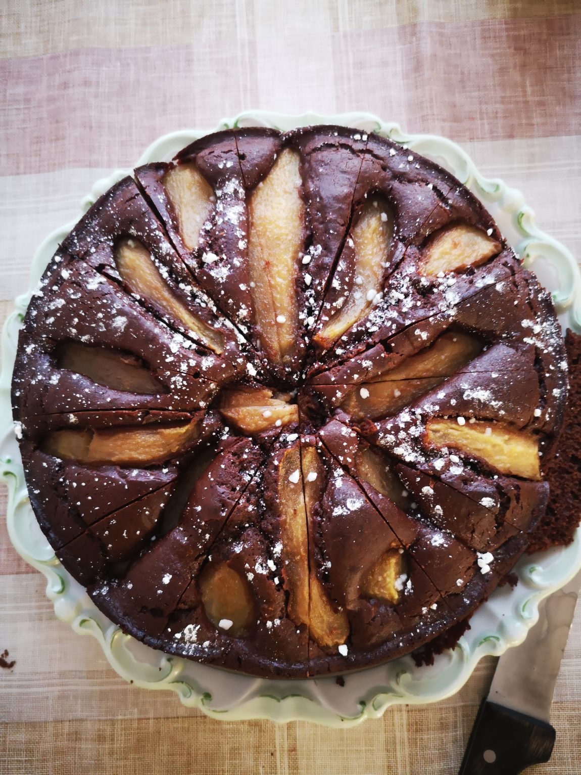 So sieht der Kuchen am Nachmittag aus. Wir gehen zu Oma und Opa.