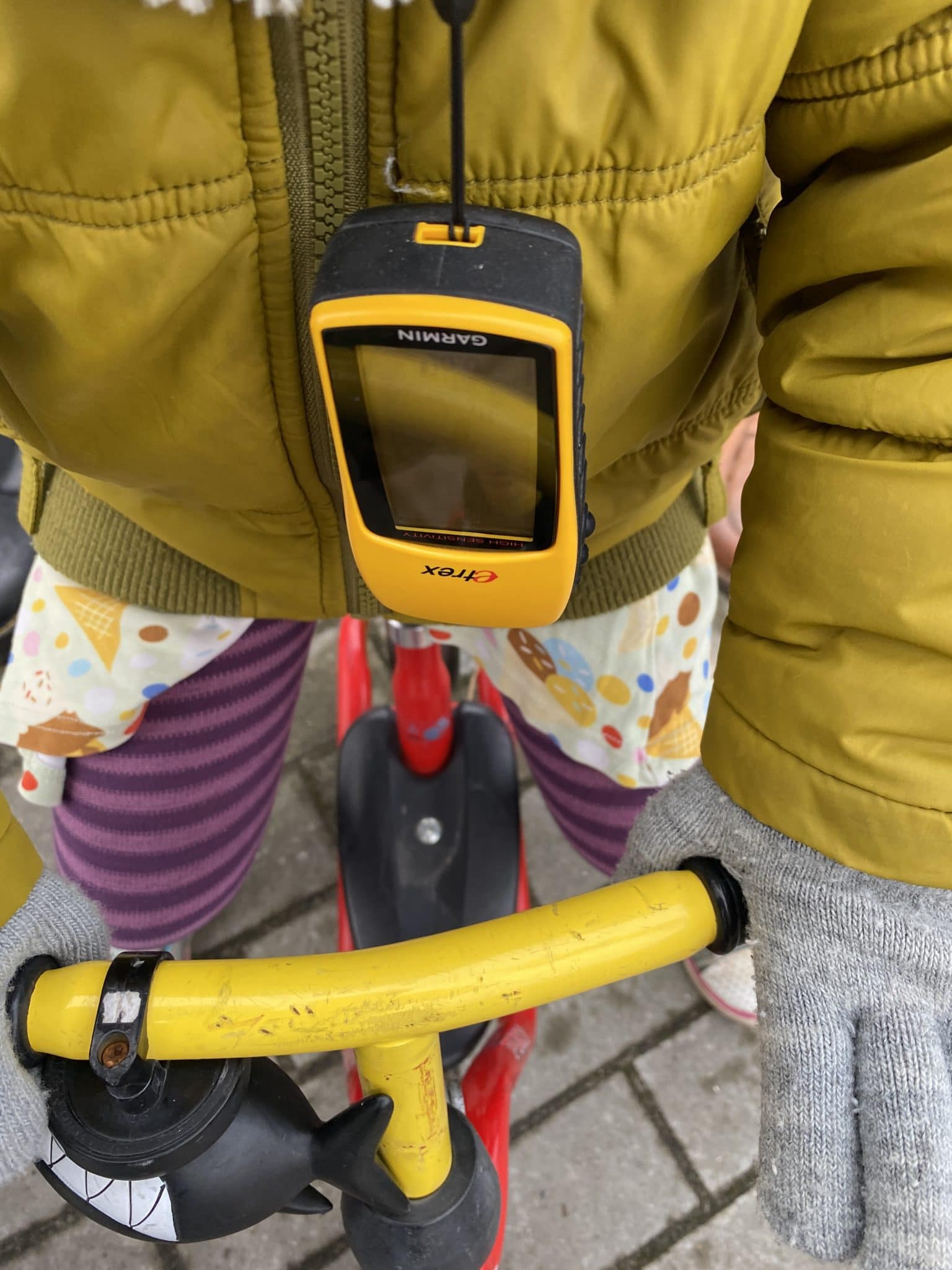 Wir gehen geocachen mit den Kindern. Unser Gerät ist seit 2010 im Einsatz.