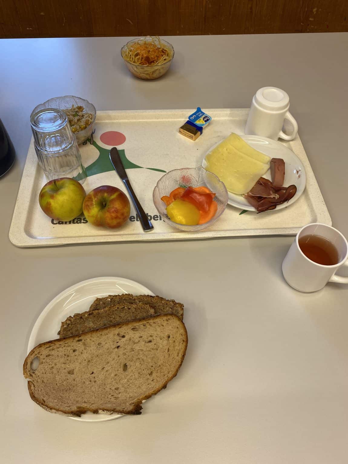 #10 Unser Abendbrot. Wer viel in Krankenhäusern unterwegs ist, die/der kennt den Chic.