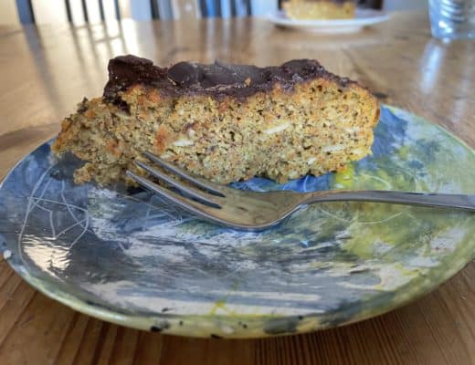 Das letzte Stück gesunder Karottenkuchen geht an mich.