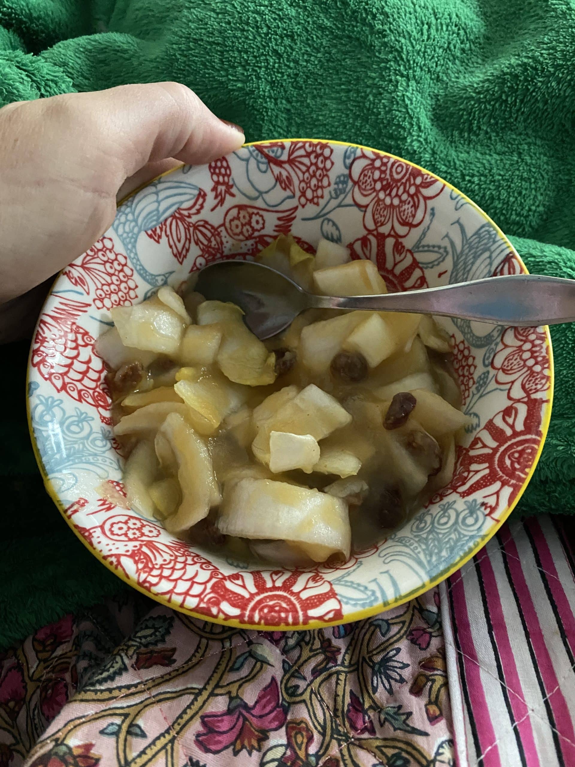 Es gab Chicoree Salat mit Apfel, das war lecker und gut.