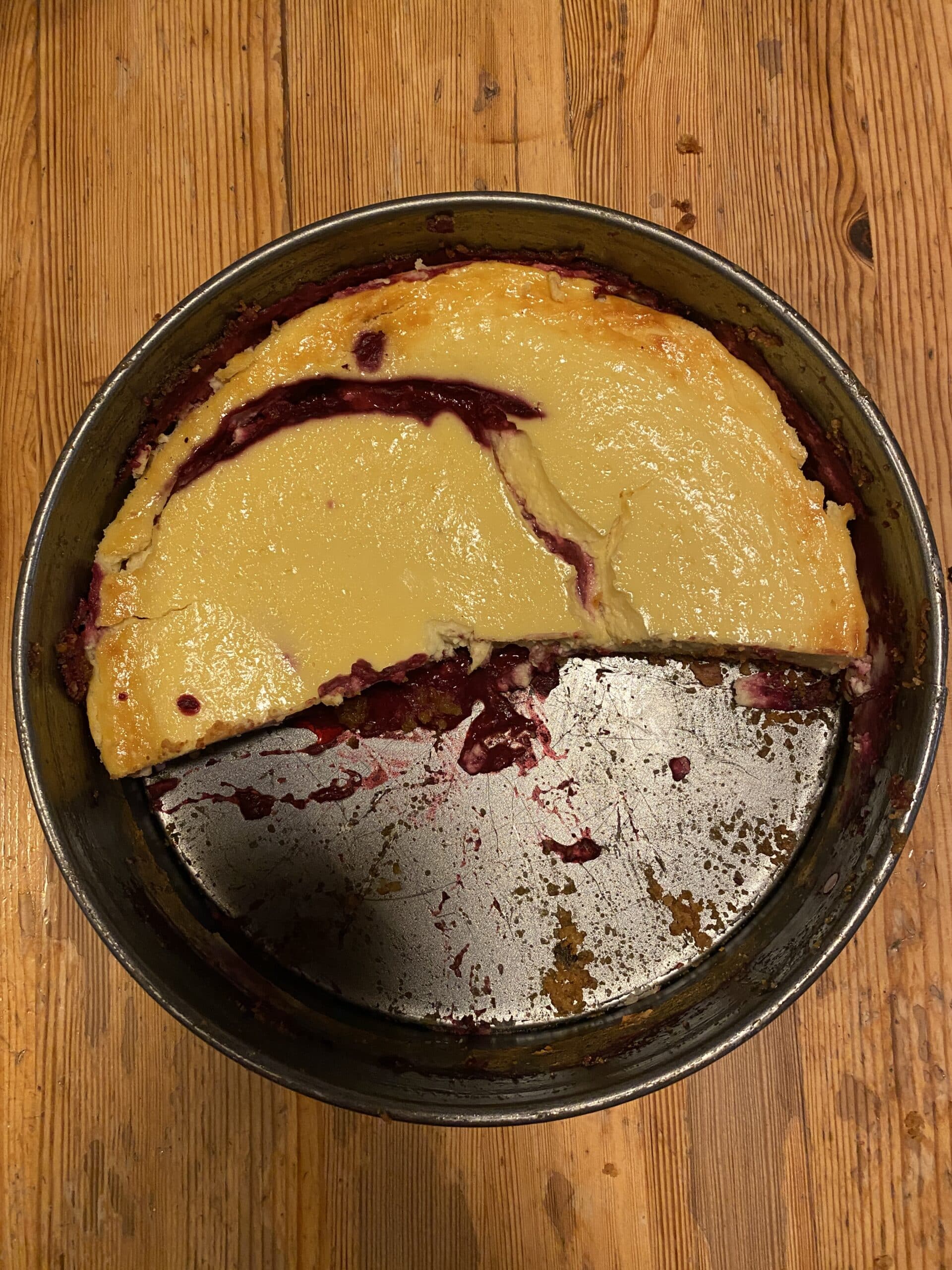 Für den Besuch backe ich Himbeer Quark Kuchen.