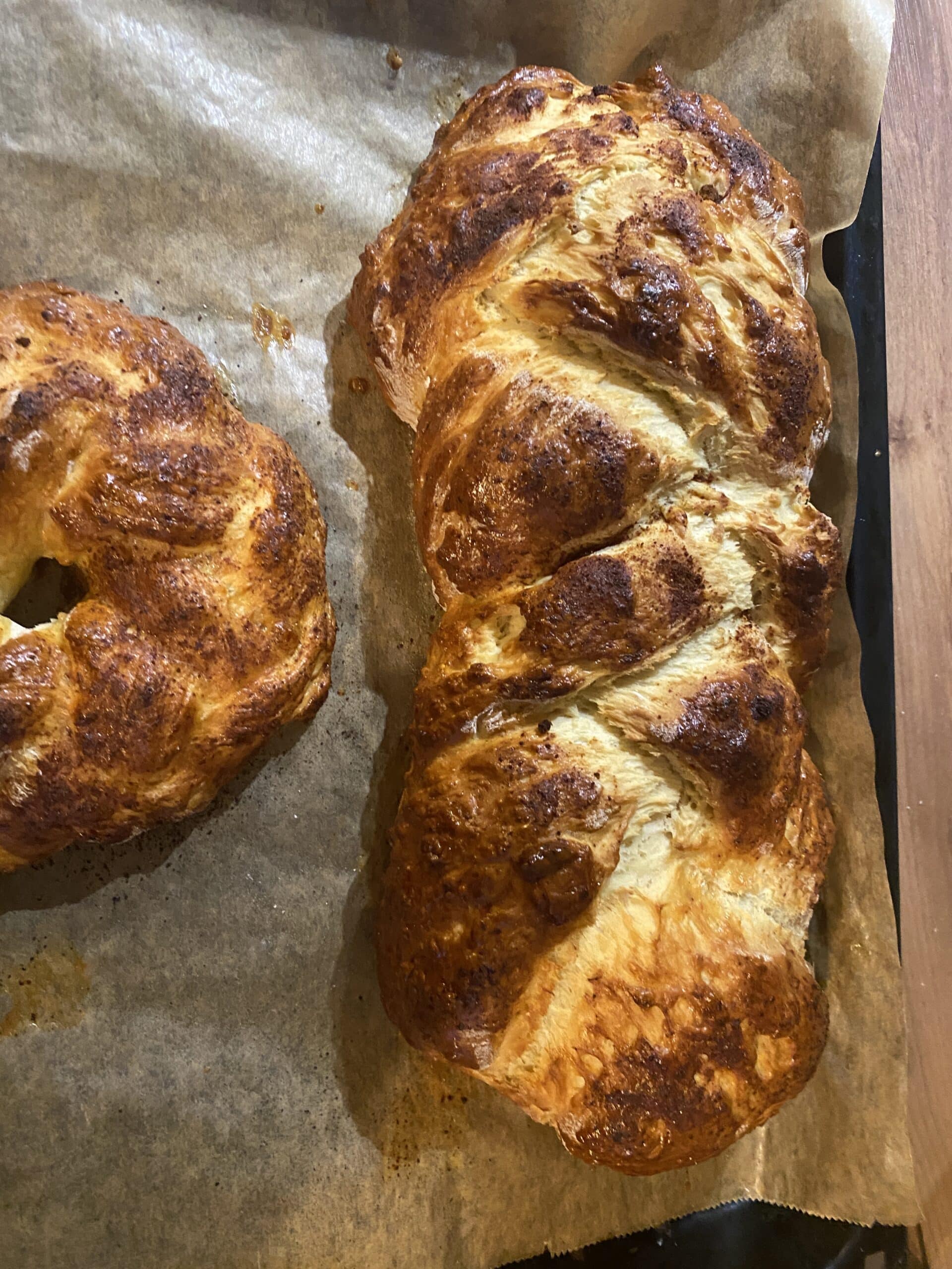 Am Abend backe ich noch Hefezopf für Ostern.