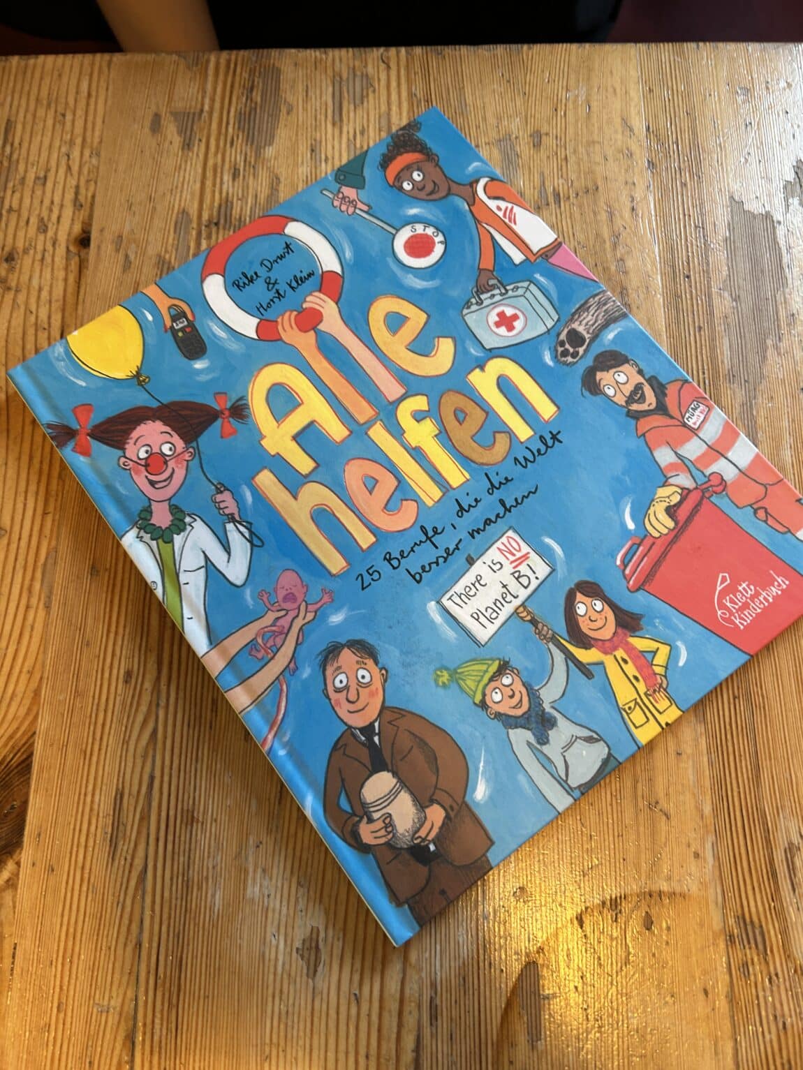 Alle helfen von Klett Kinderbuchverlag