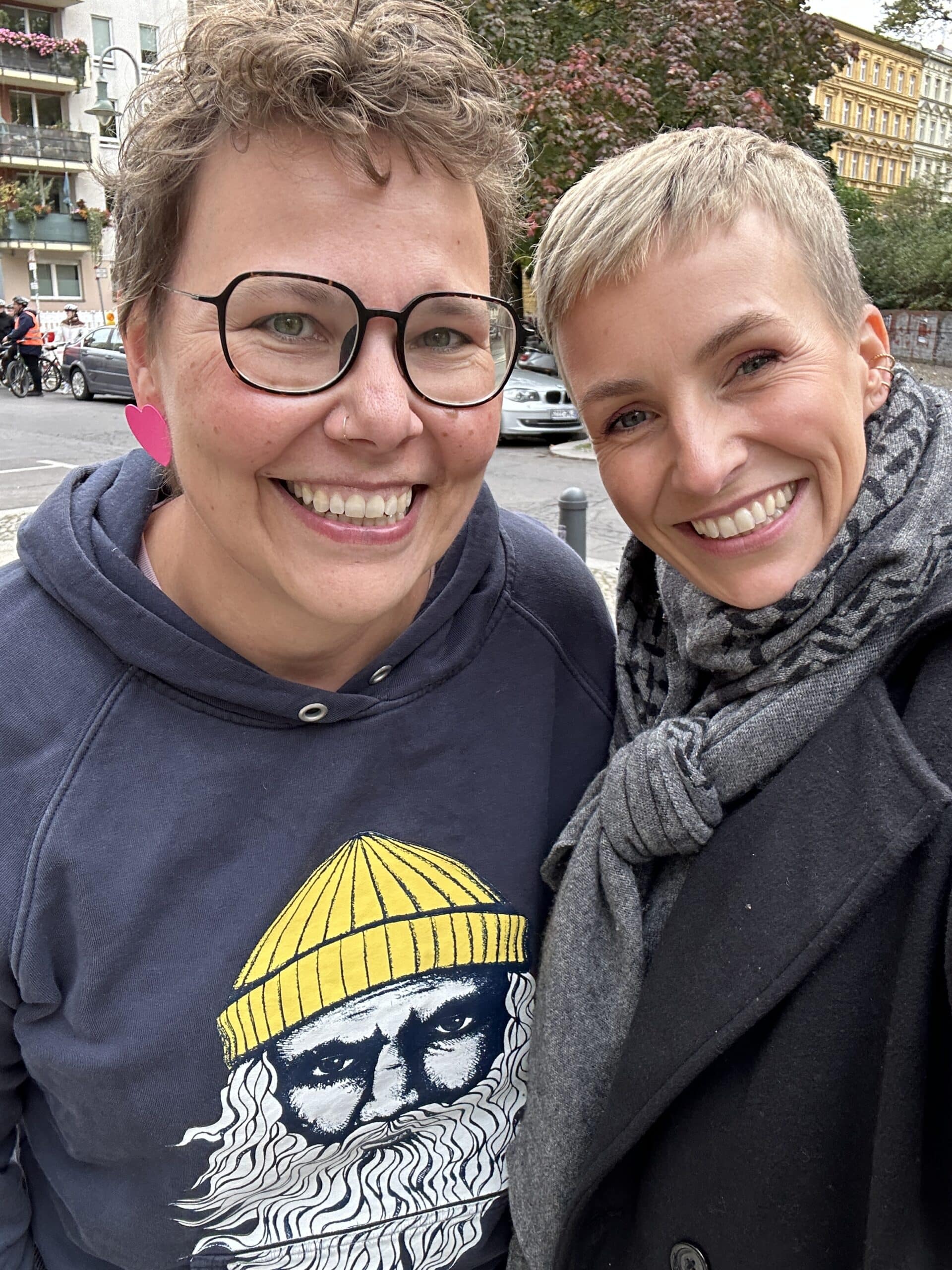 #8 und noch Miriam Jacks zu drücken, die gerade mit ihrer Pinkoktober Serie 50% an die DKMS Feel Good Seminare spendet. Das ist wirklich toll, danke dafür.