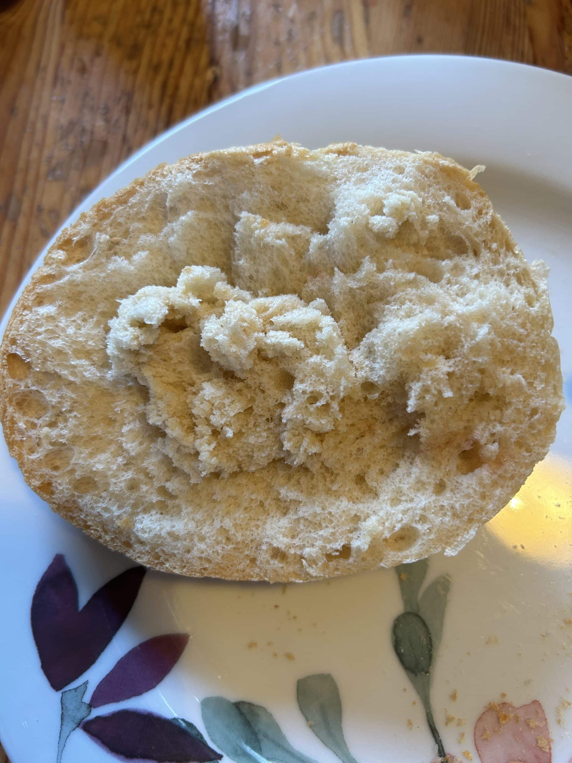 Hallo Samstag. Unsere Freundinnen bringen Brötchen mit.