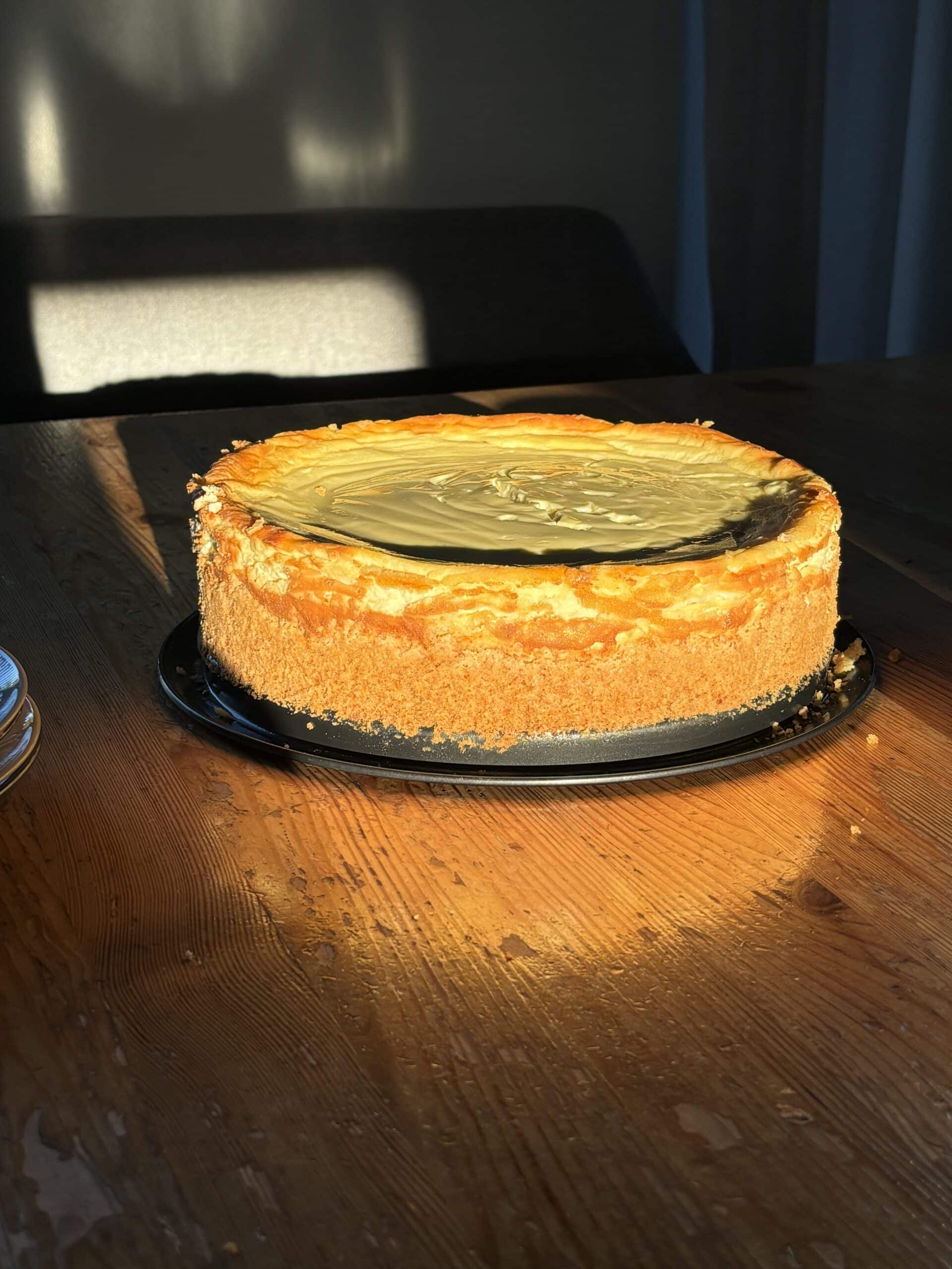 Bereits am Vormittag habe ich einen Käsekuchen gebacken. Er sieht perfekt aus und schmeckt auch so! Komplett glutenfrei und laktosefrei.