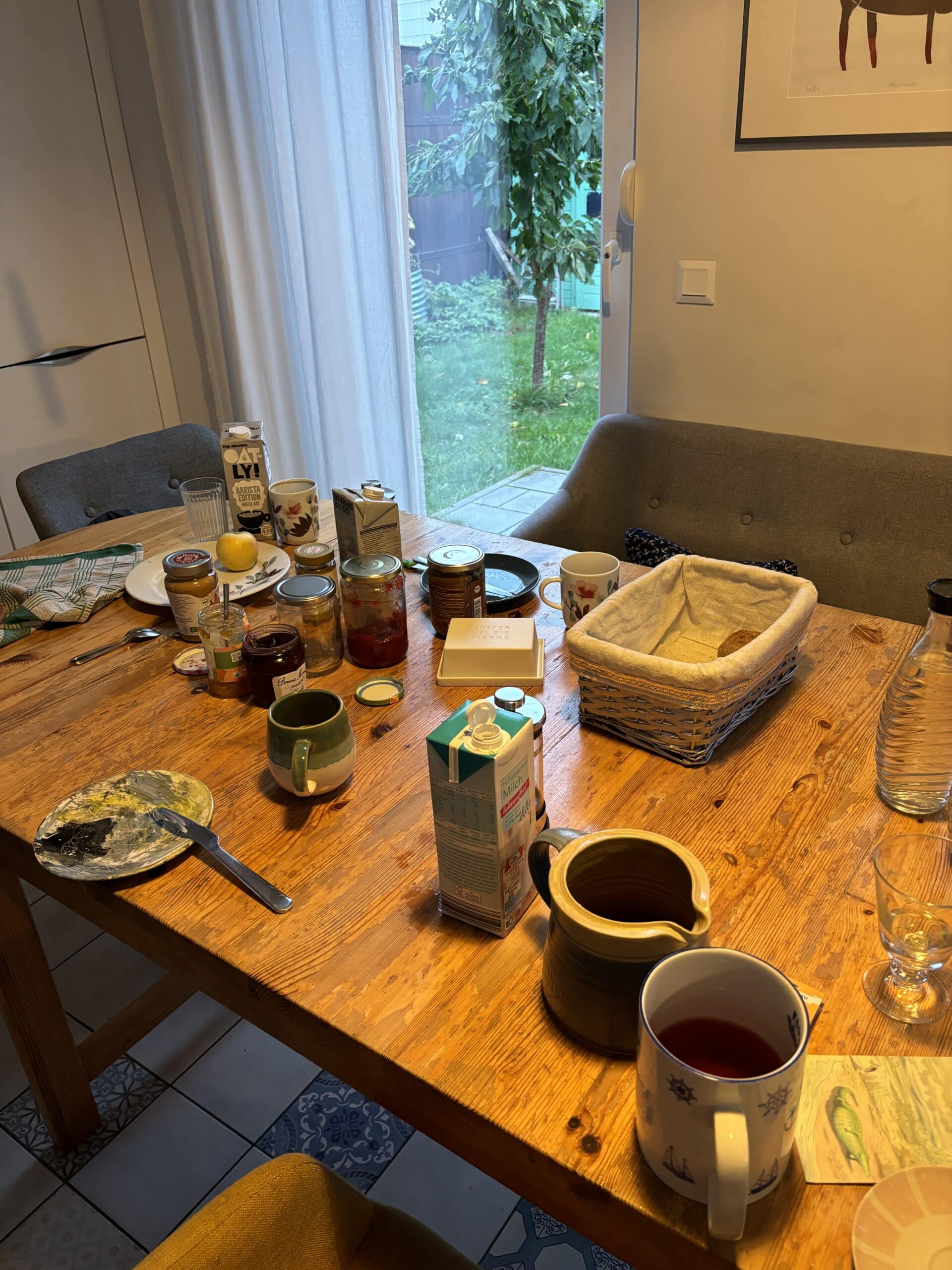 Halllo Samstag. Erstmal in Ruhe frühstücken, heute nur zu Zweit.