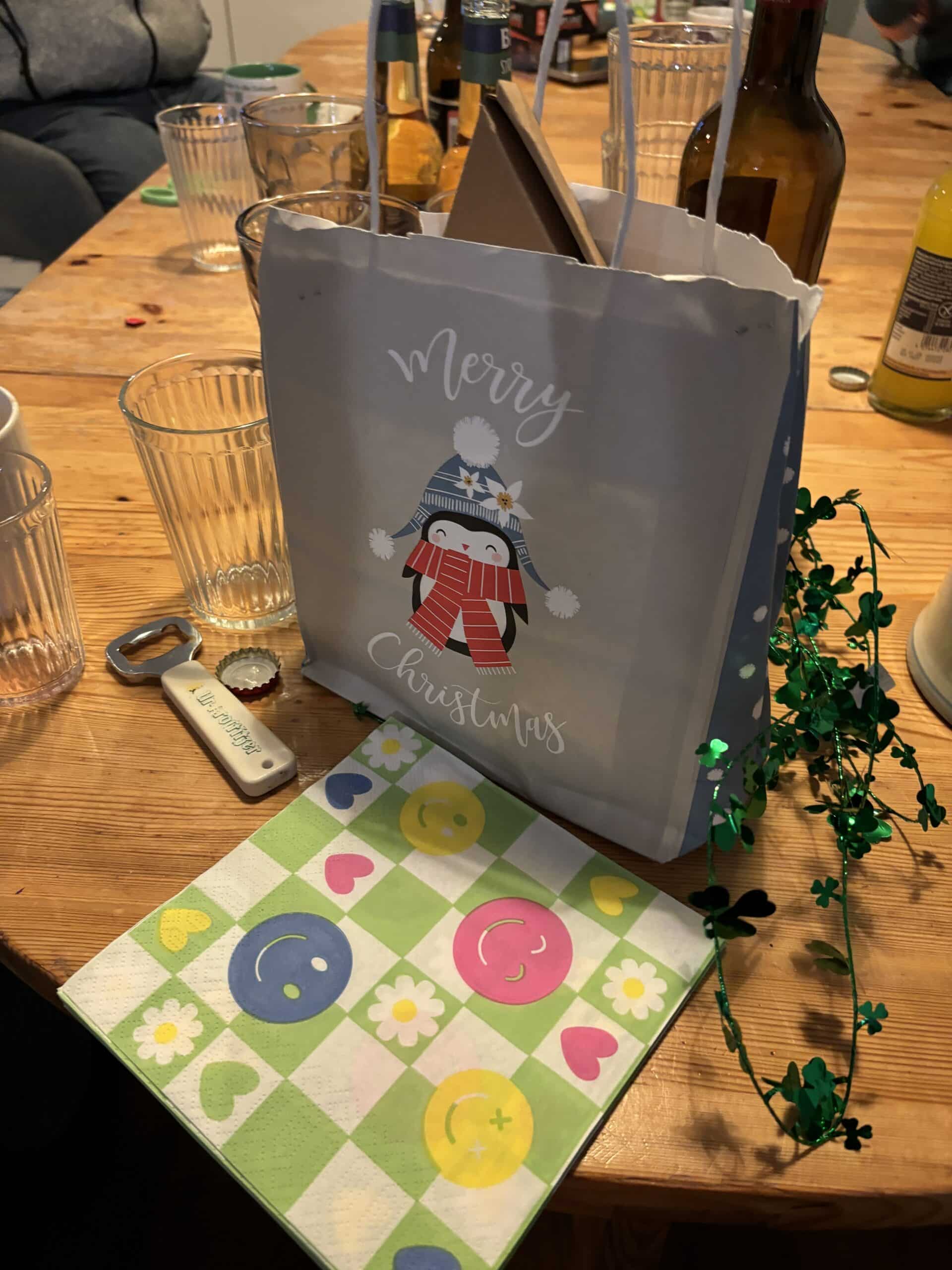 Am Abend besuchen uns Freunde zum Essen. Wirklich sehr schön, wir haben uns lange nicht gesehen.