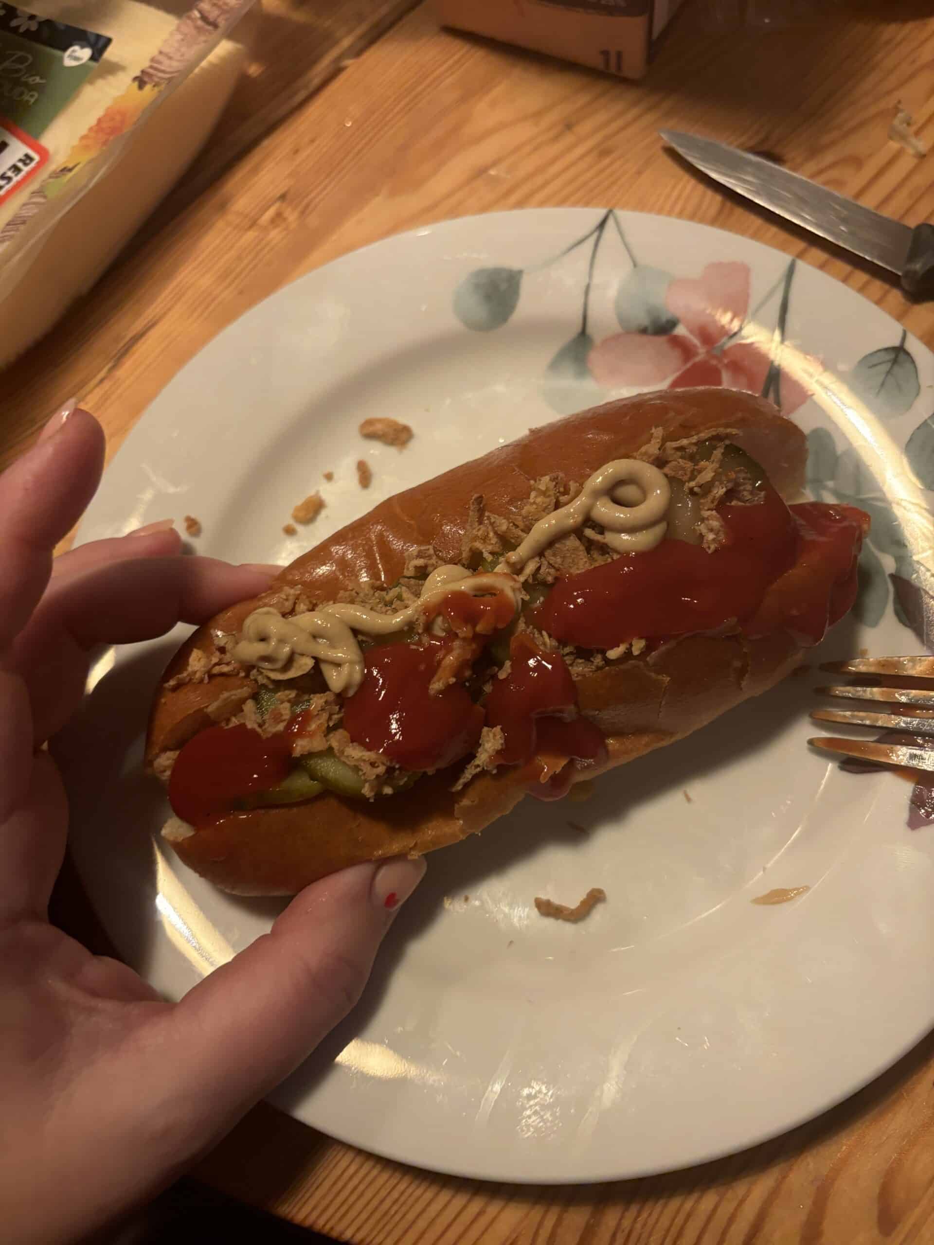 Am Abend essen wir dann Hot Dogs, das war ein Kinderwunsch.