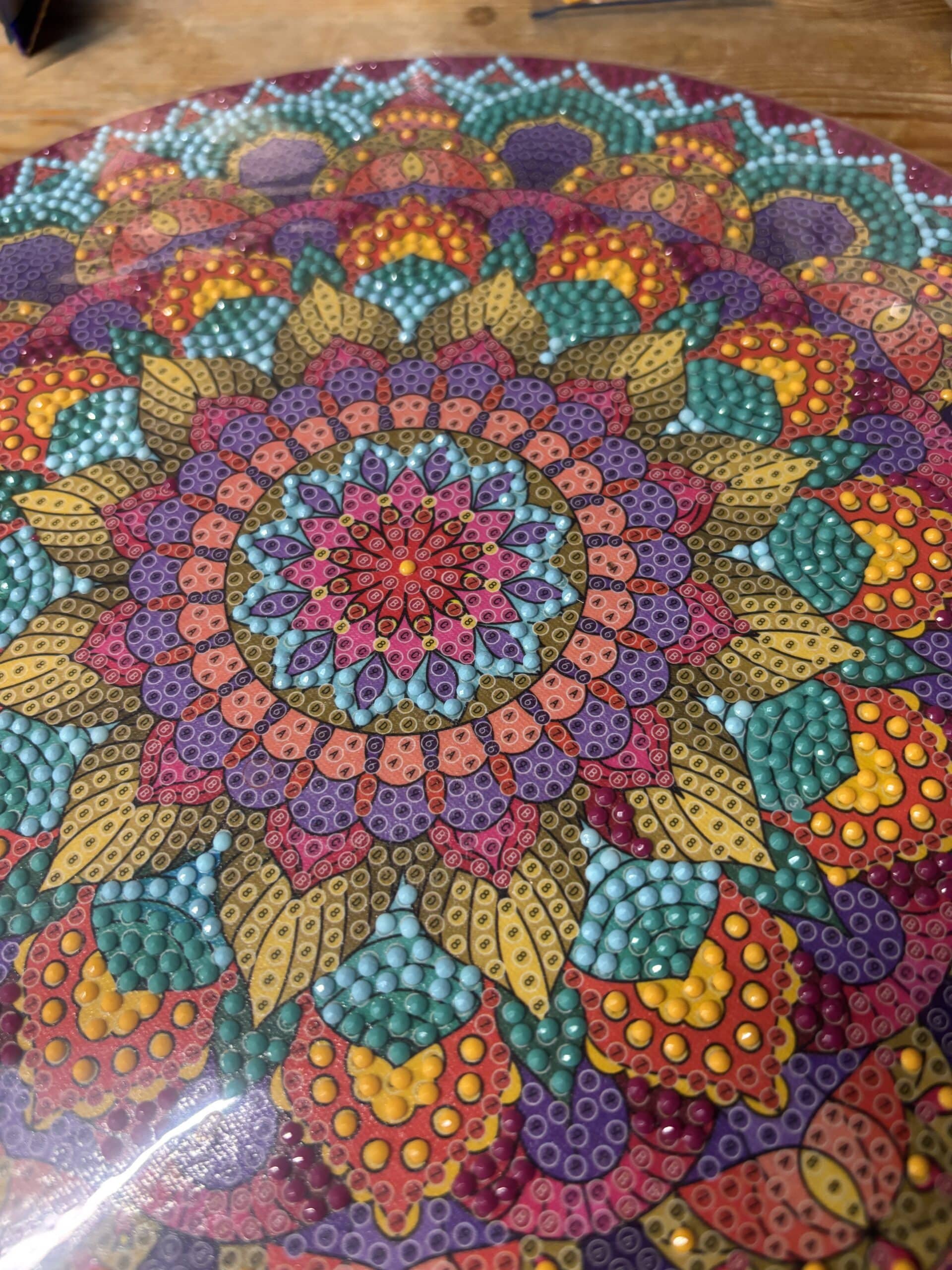 und am Abend geht es für mich weiter mit meinem Diamond Painting Bild. Das ist echt sehr entspannend, find ich gut.