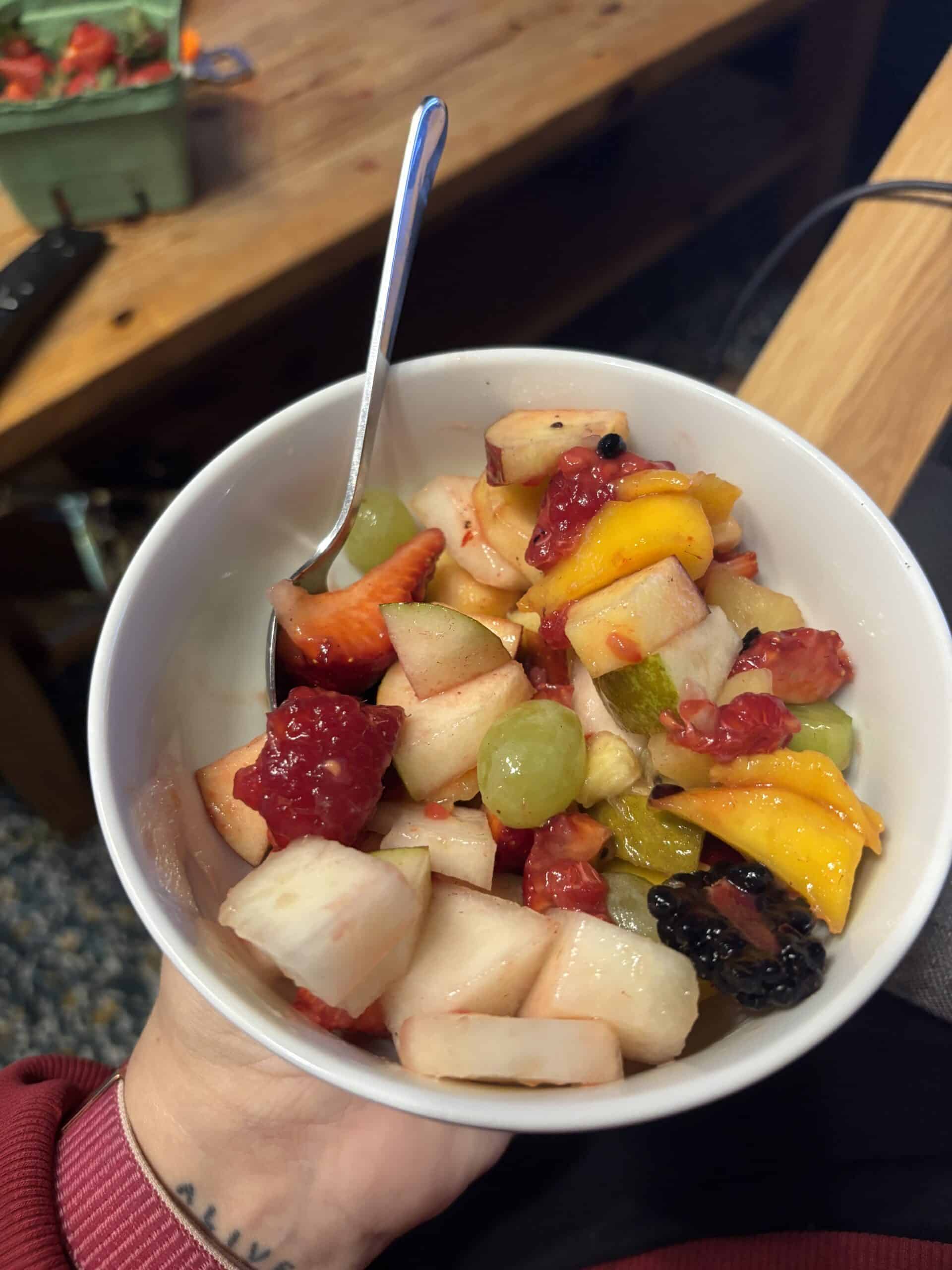 und statt Abendbrot nur Obstsalat heute. Das Wetter macht mir zu schaffen.