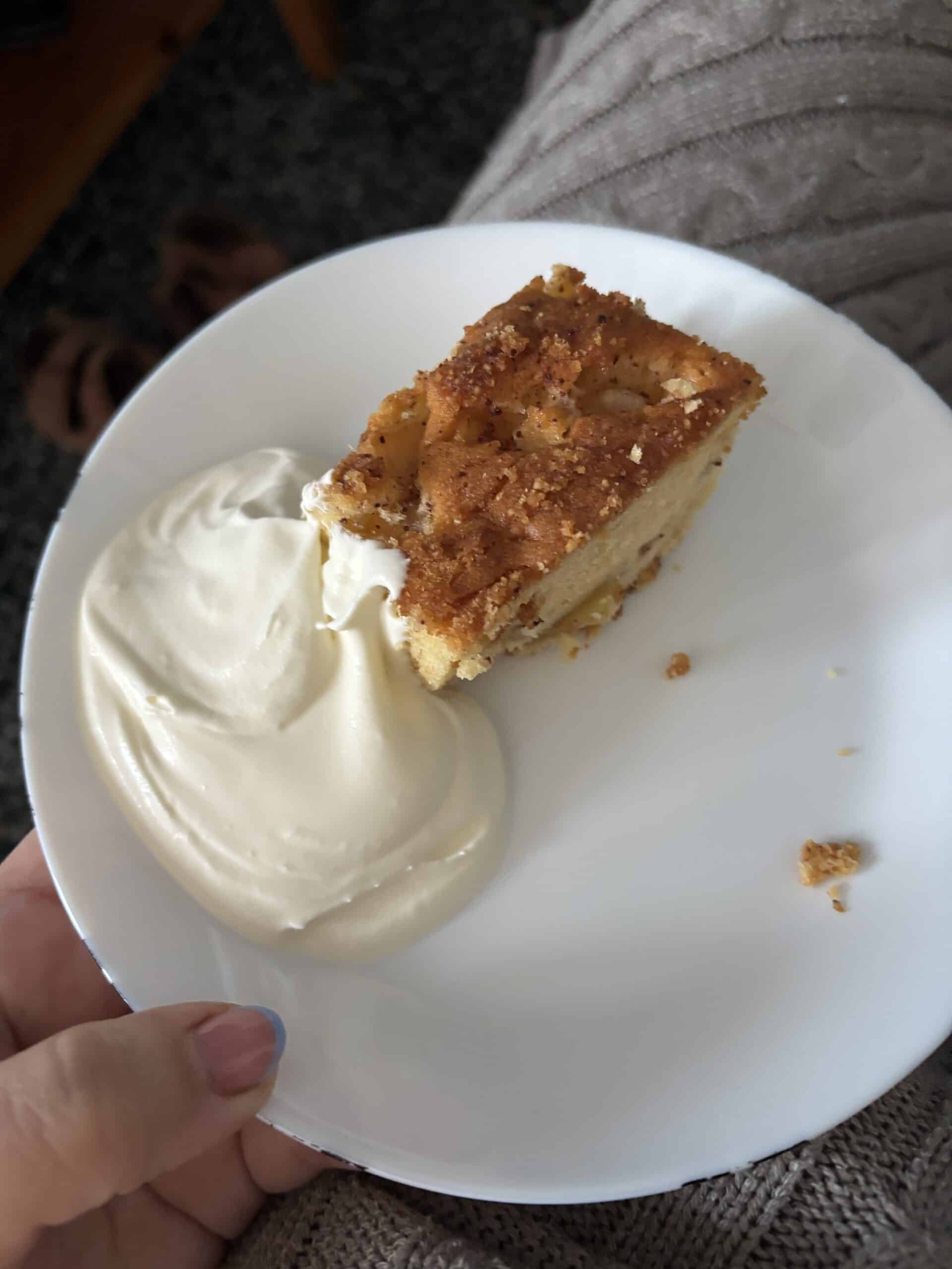 Zum Kaffee dann Apfelkuchen mit Sahne. Hab ich mich schon seit Freitag drauf gefreut.