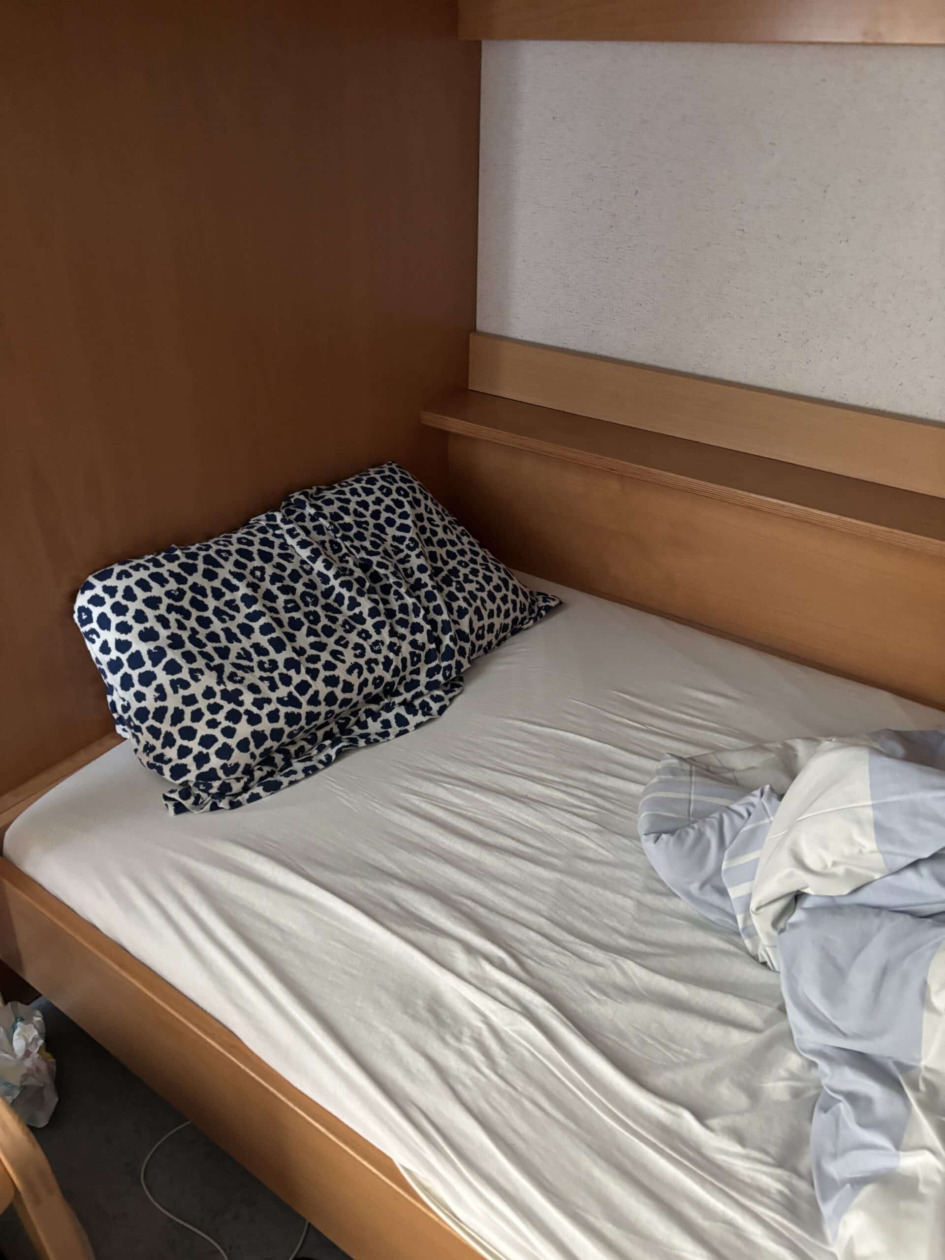 Hallo Samstag. Ich erwache im Doppelstockbett.
