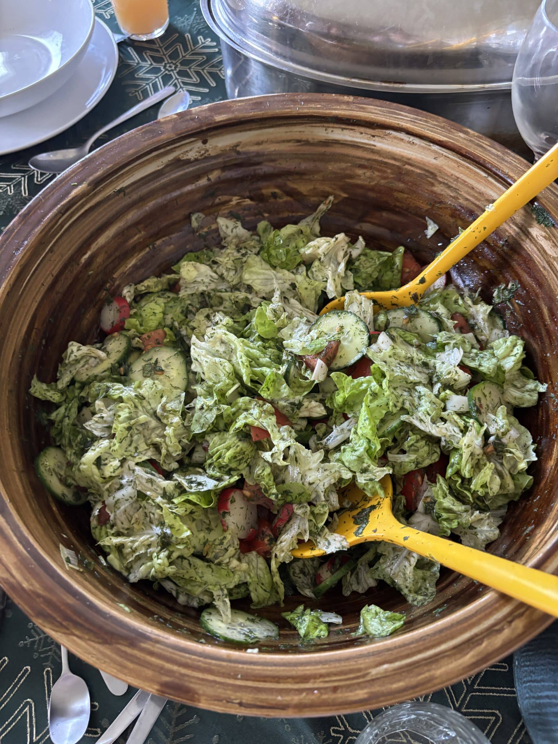 Zum Abendbrot dann Salat. Ein guter Abend, ich gehe früh schlafen.