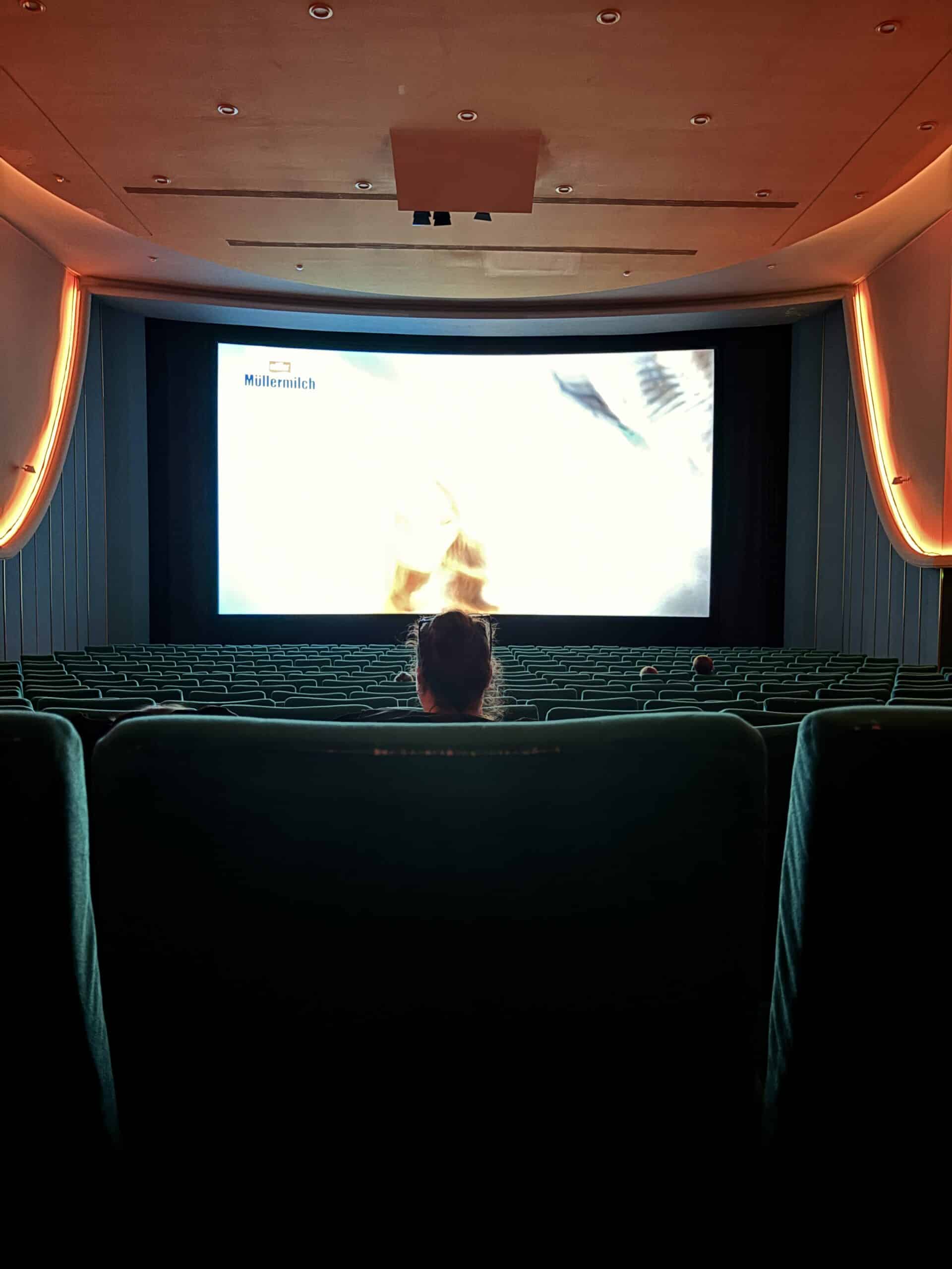 Ab ins Kino zu Lilo und Stitch.