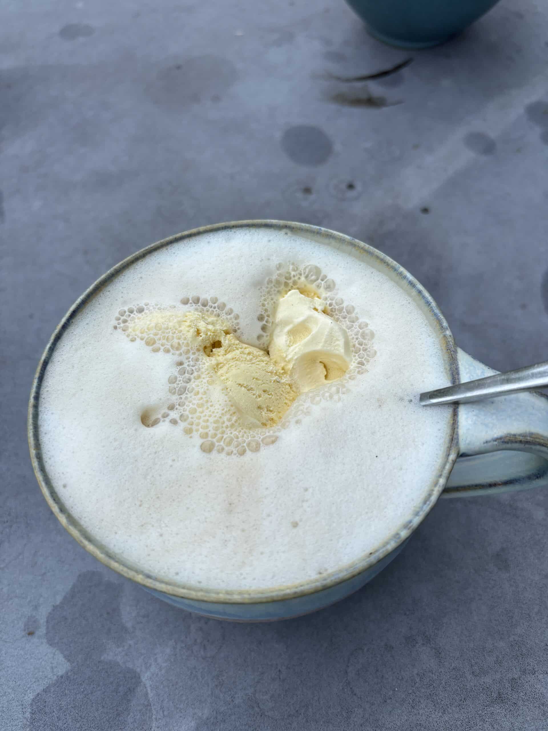 Hallo Sonntag. Erstmal ein ruhiges Frühstück mit Kaffee.