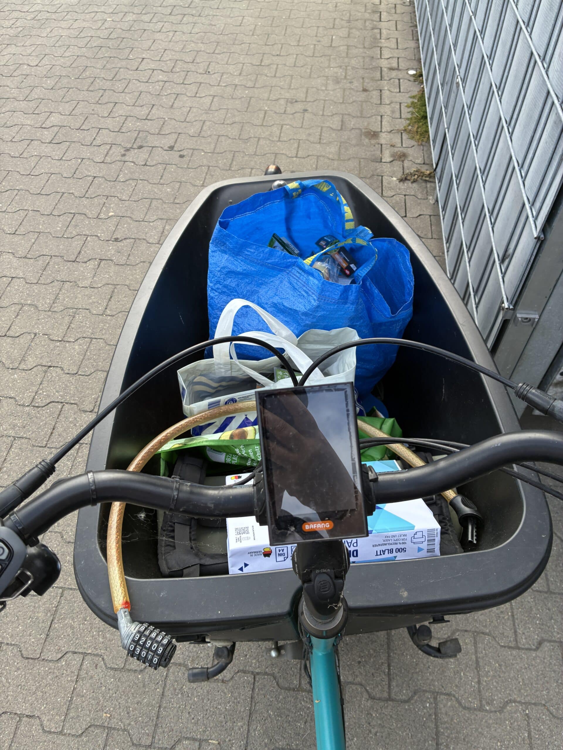Als wir wieder daheim sind müssen wir noch einkaufen, denn die Woche ist schon wieder rum und irgendwie wollen dann ja doch alle was essen.