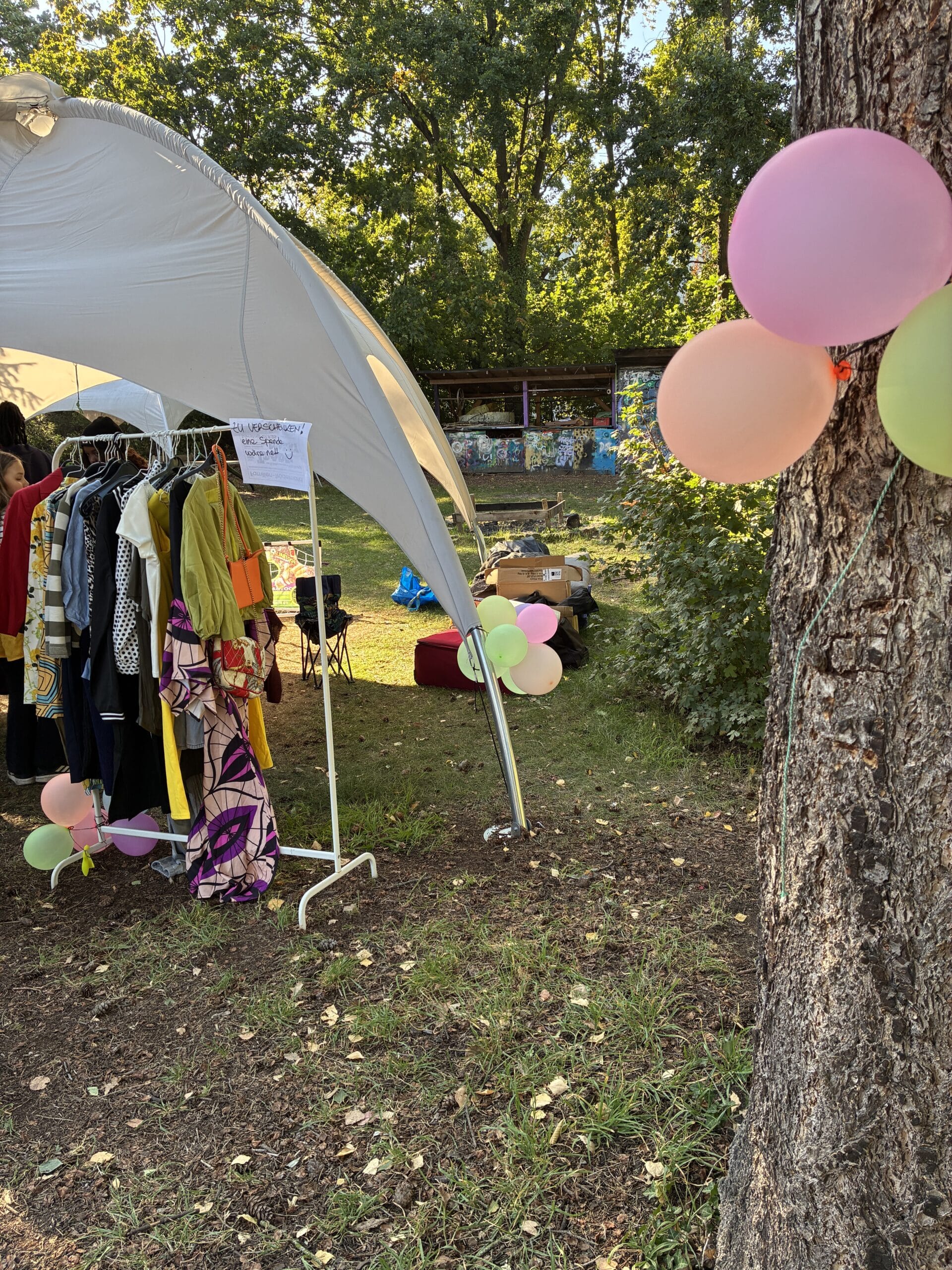 Am frühen Nachmittag sind wir dann auf einem Flohmarkt.
