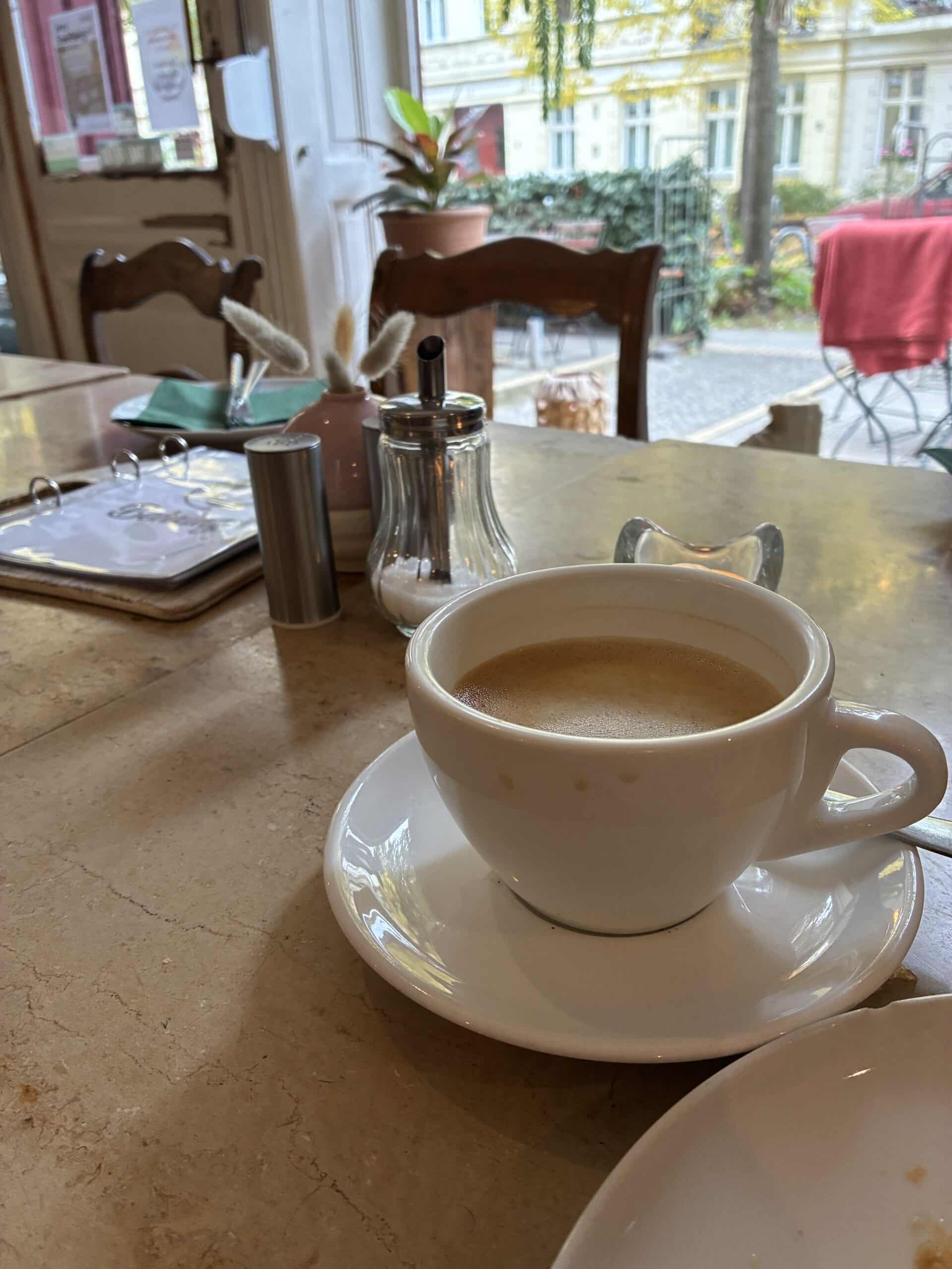 Zum Brunch bin ich heute in Baumschulenweg. Richtig schönes Cafe.