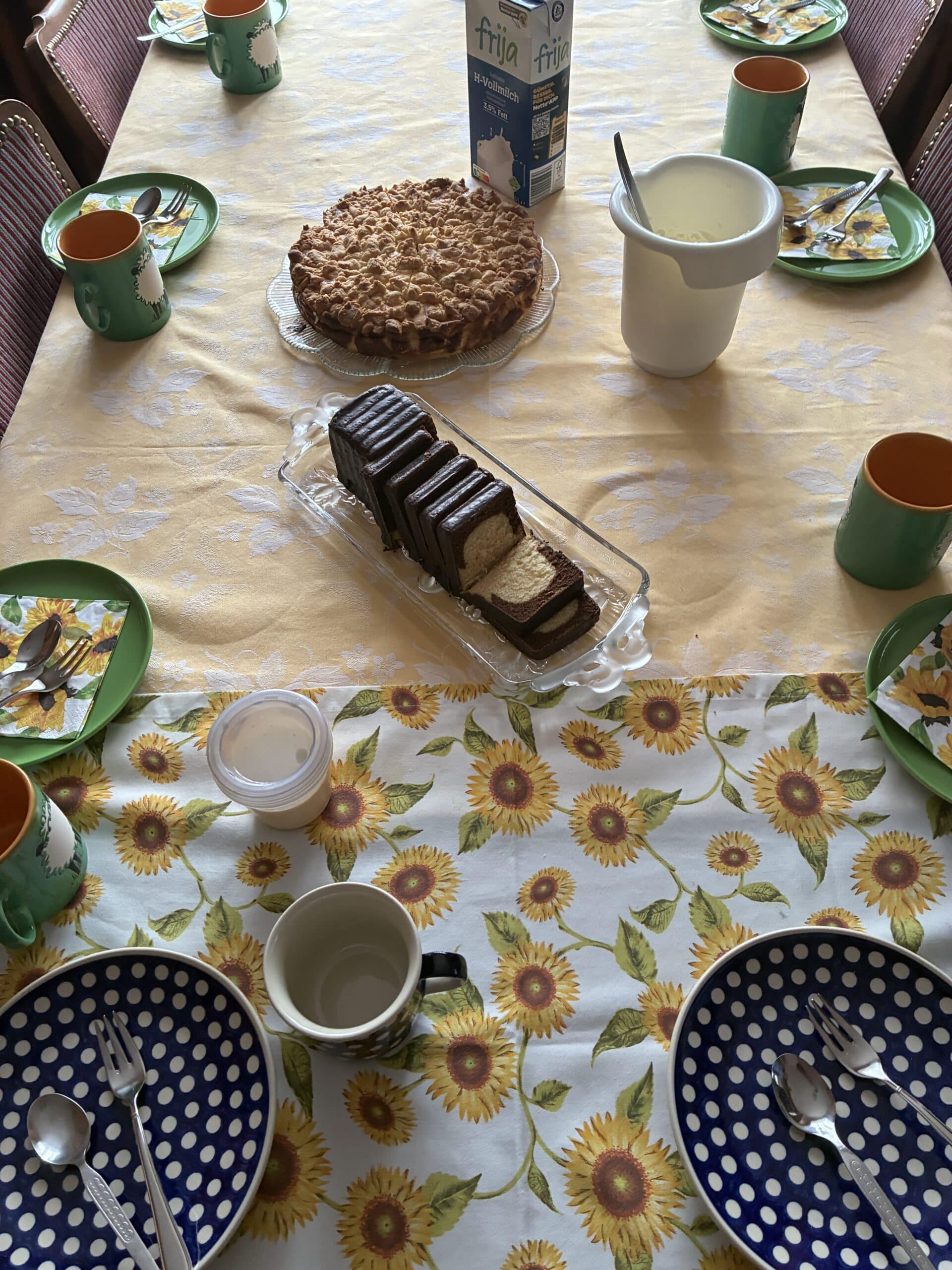 Bei Oma und Opa gibt es dann eine Stärkung.