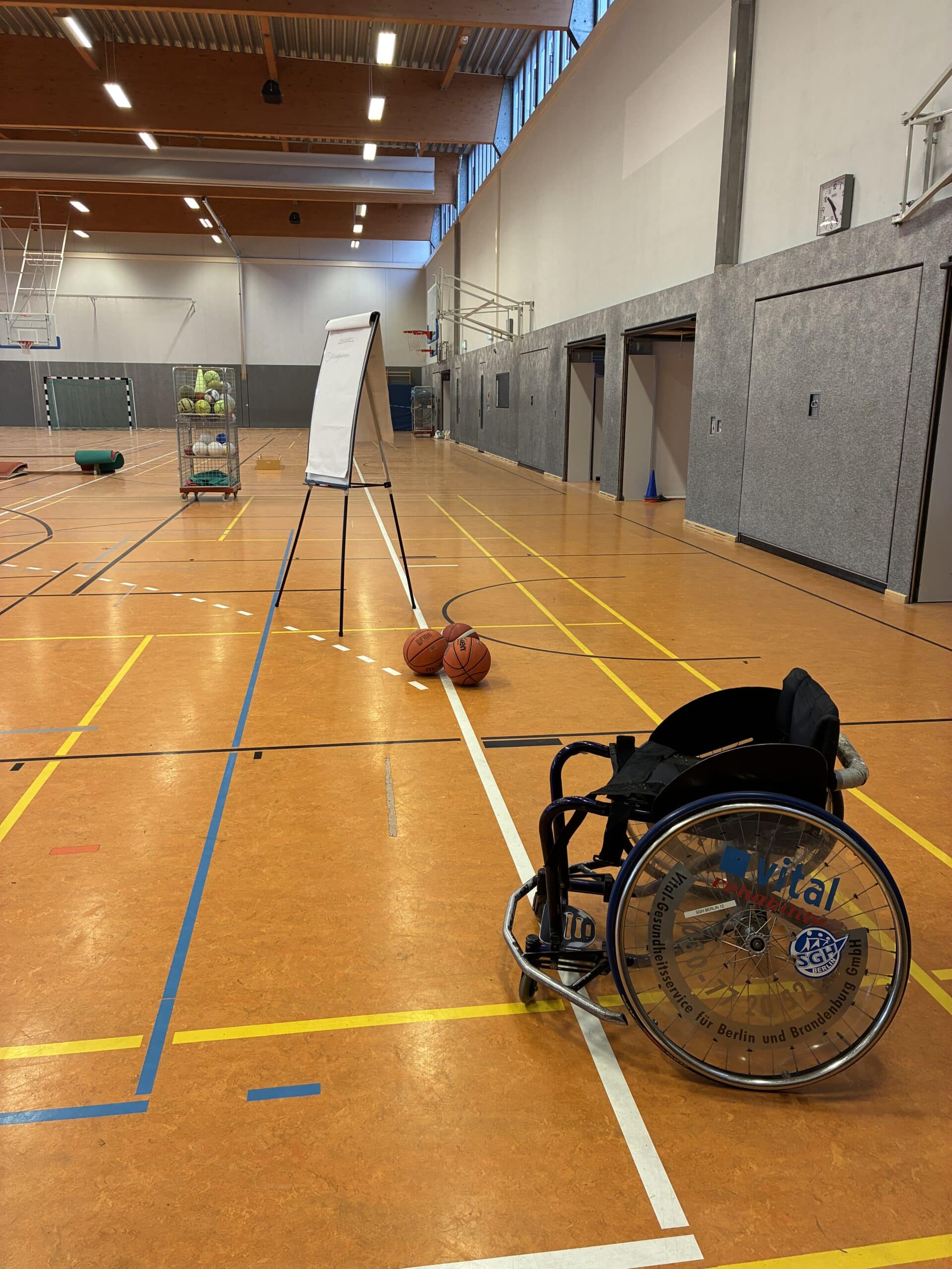 und dann spiele ich Rollstuhlbasketball und lerne etwas zur Didaktik.