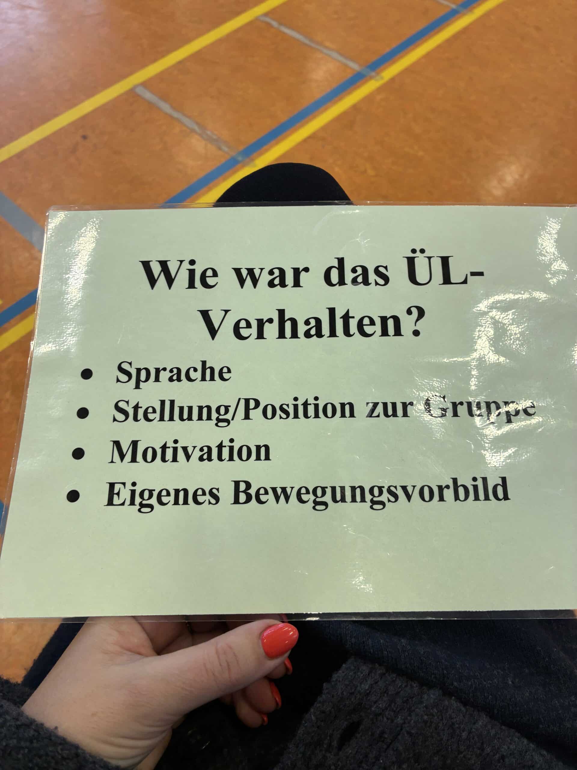 Im Kurs heute geht es um Übungsleiter Verhalten. Ich bin fast am Ende dieser ersten Fortbildung angelangt.