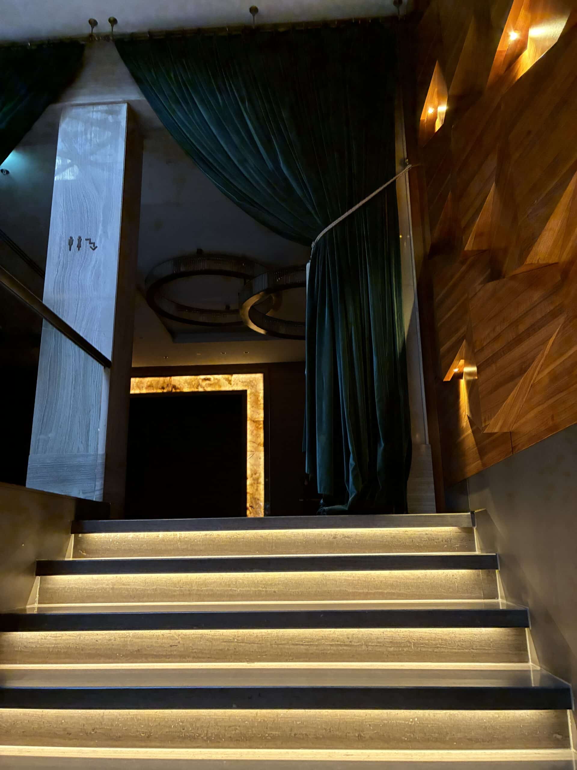 und am Nachmittag gehe ich auf Event im Titanic Hotel in der Chausseestraße.