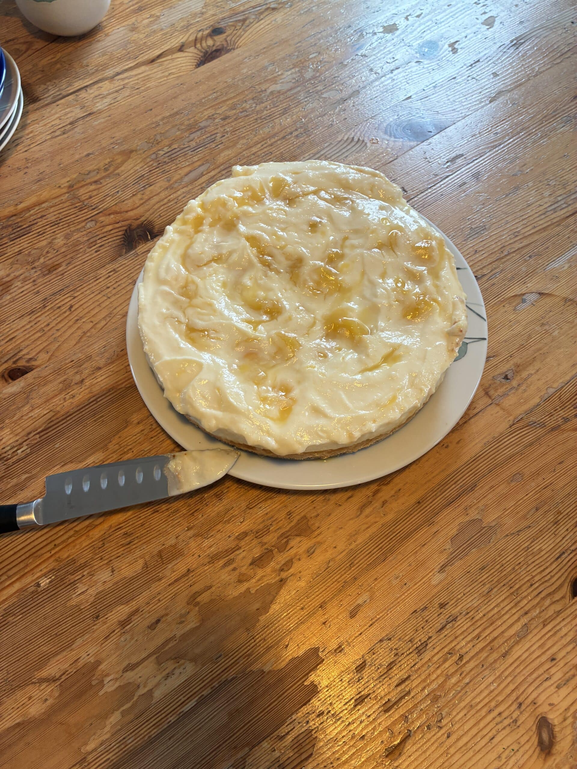 Als ich nach Hause komme gibt es Kuchen. Heute mal Zitronenkuchen mit Joghurt.