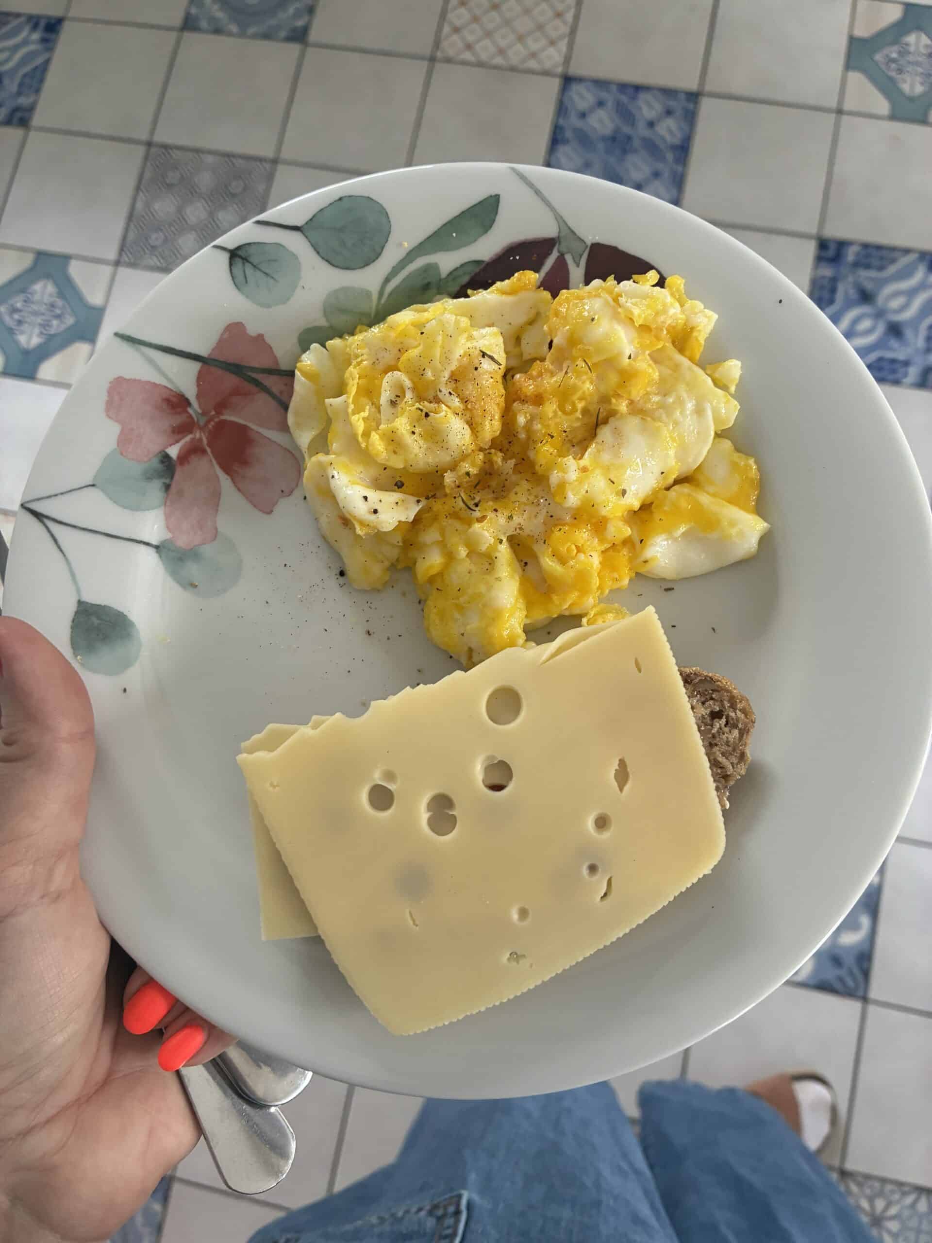 #3 Das mit dem Essen klappt schon mal nicht so gut. Mir ist gar nicht gut.