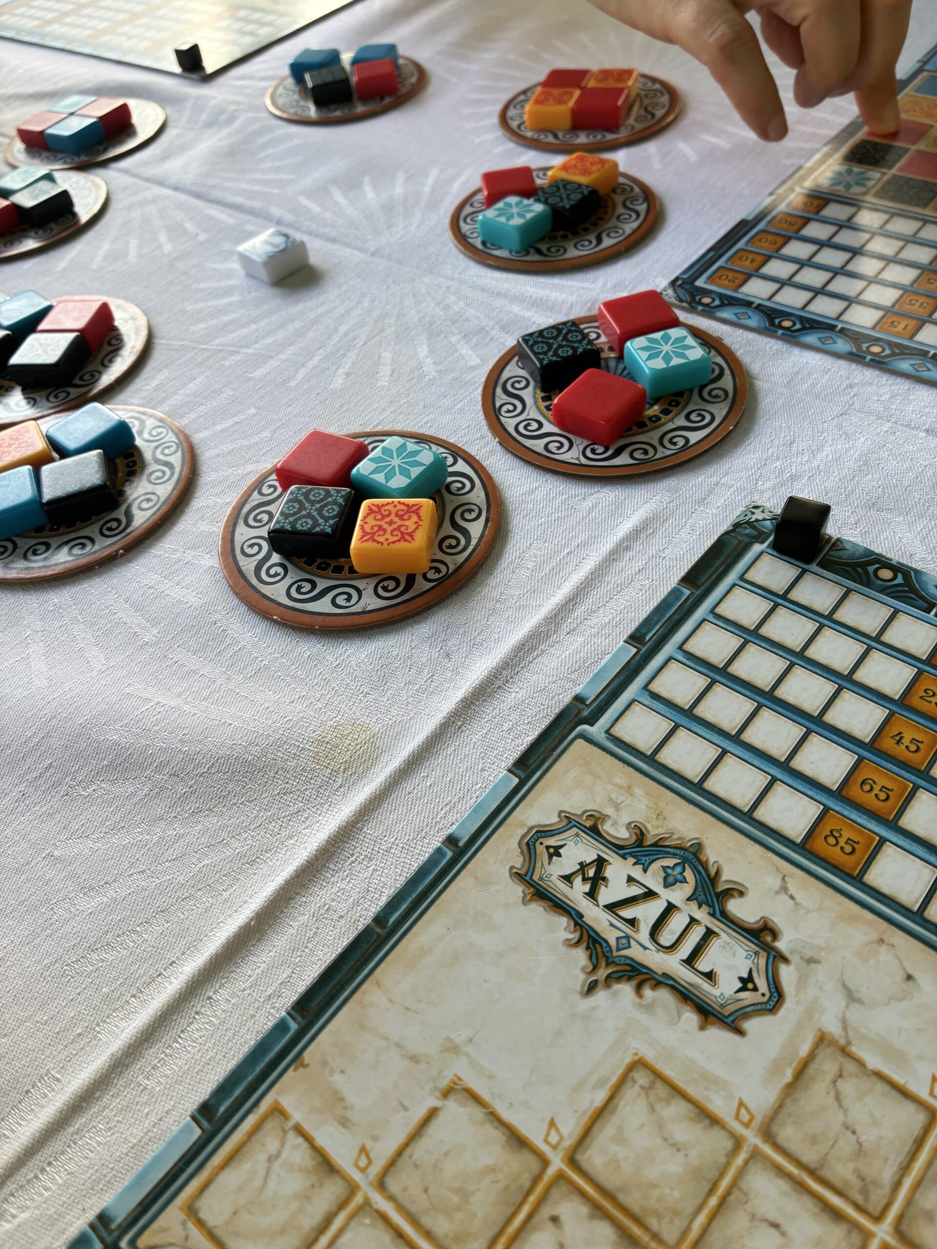 und wir spielen Azul dort vor Ort (und ich verliere)