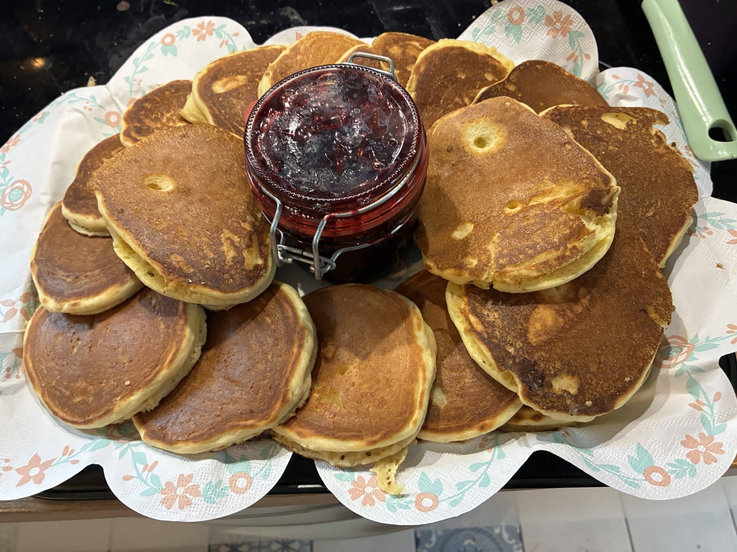 #11 Daheim dann noch Pancakes backen für den Geburtstag. Ohne etwas in den Händen tauchen wir da nicht auf.