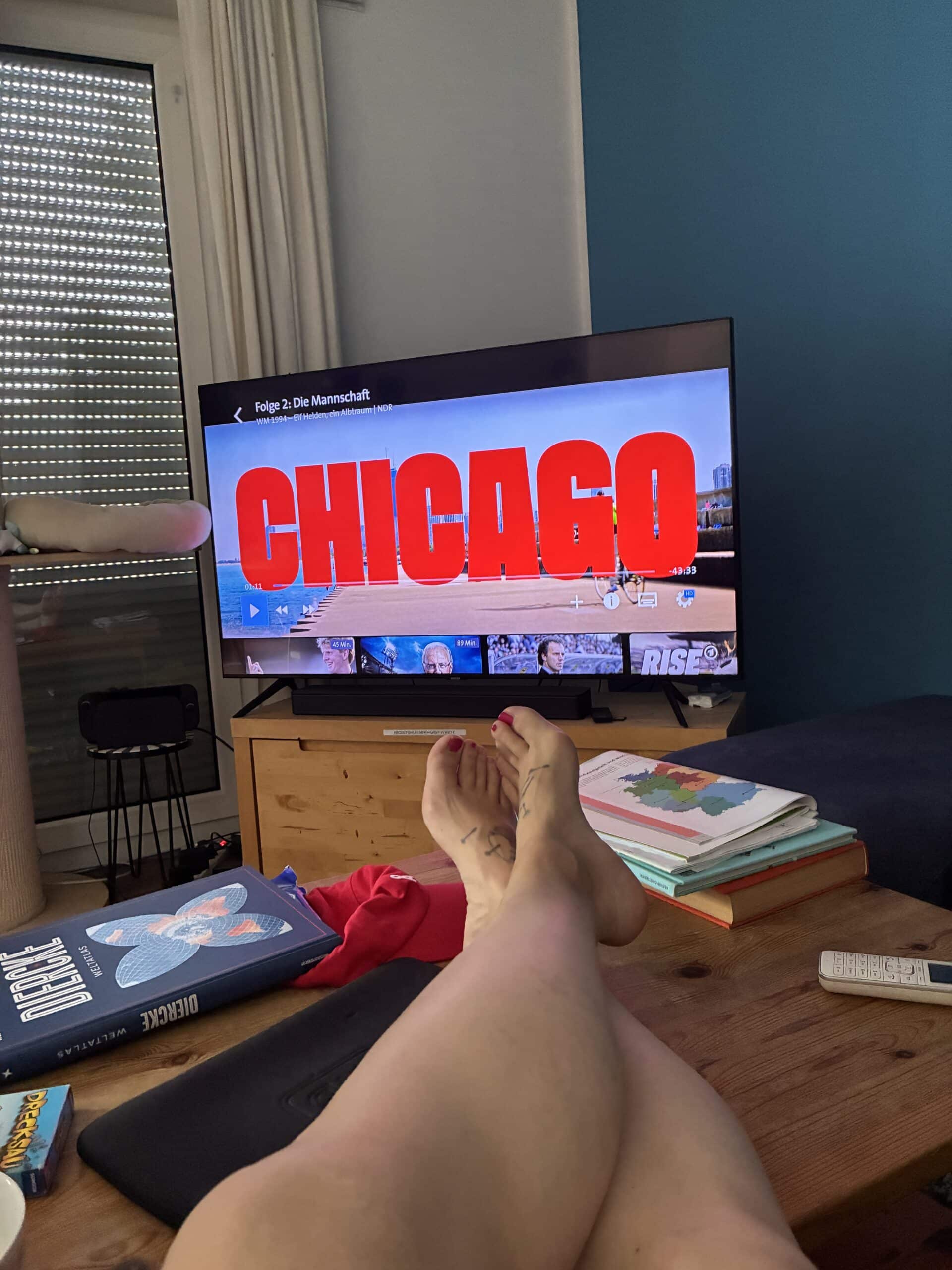 Schön im Dunkeln sitzen und eine Doku schauen, das klappt heute noch.