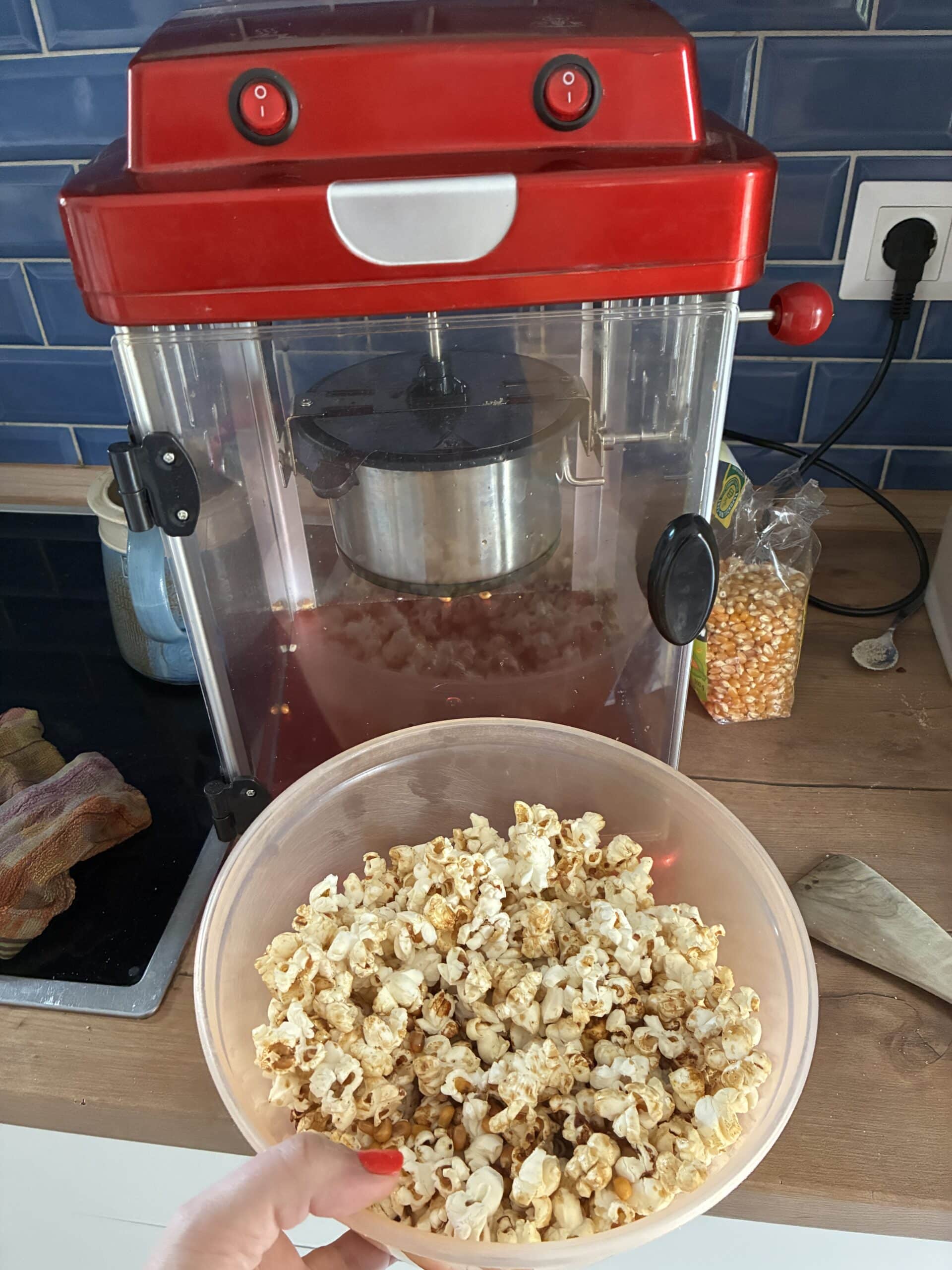 Wir finden unsere Popcorn Maschine wieder. Mal wieder gleich eingesetzt.