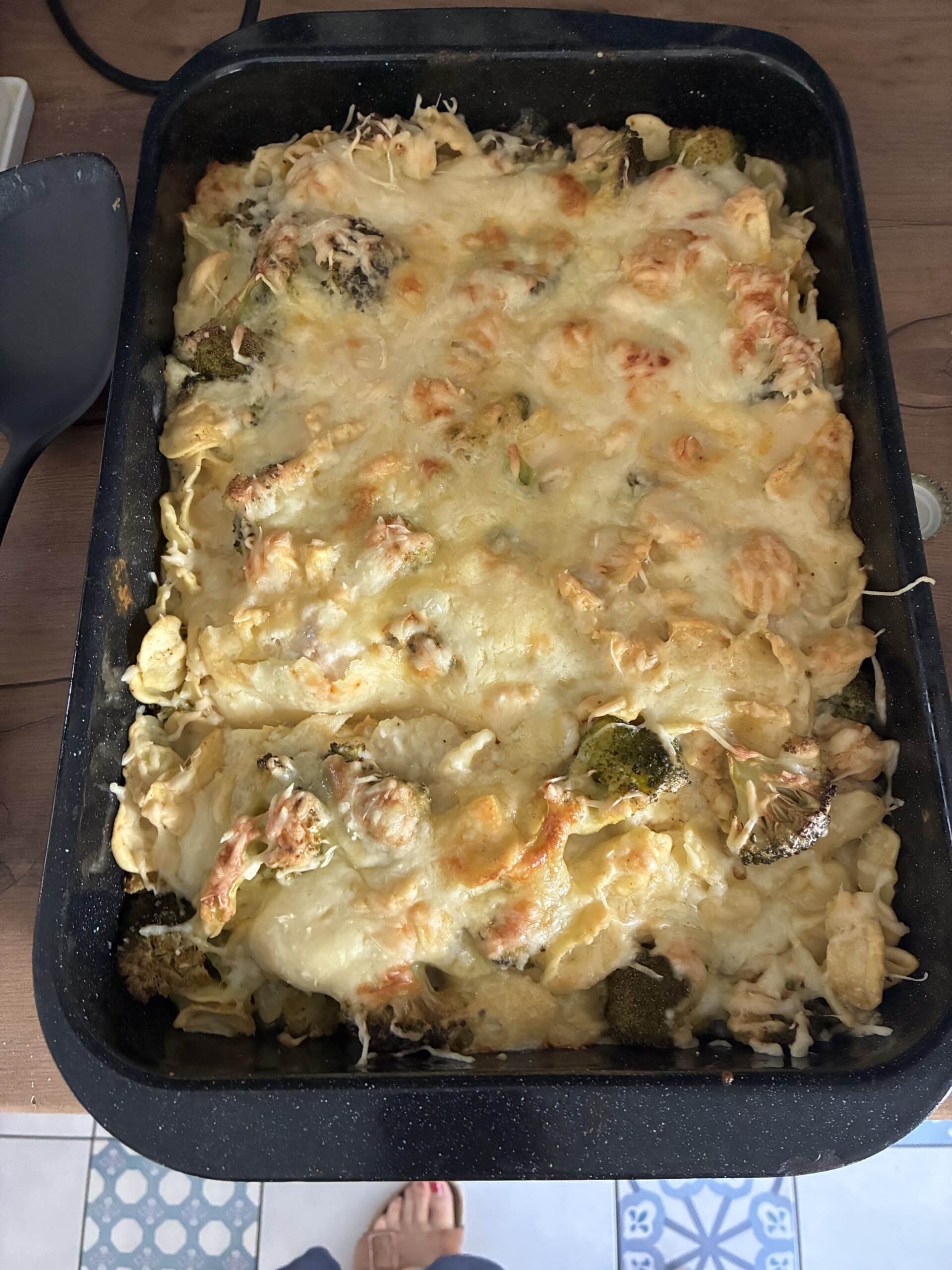 Zum Mittag dann Hähnchen Brokkoli Auflauf wegen der Kinder.