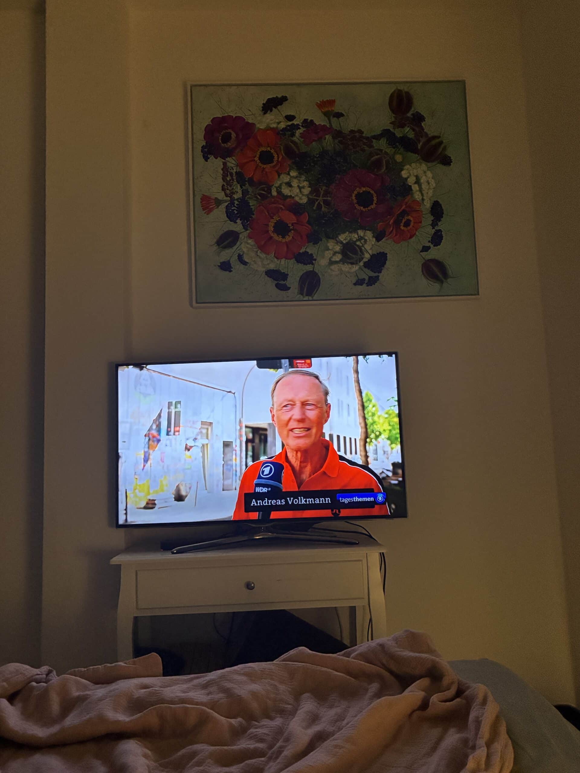 Am Abend dann Nachrichten aus aller Welt und müde Beine.