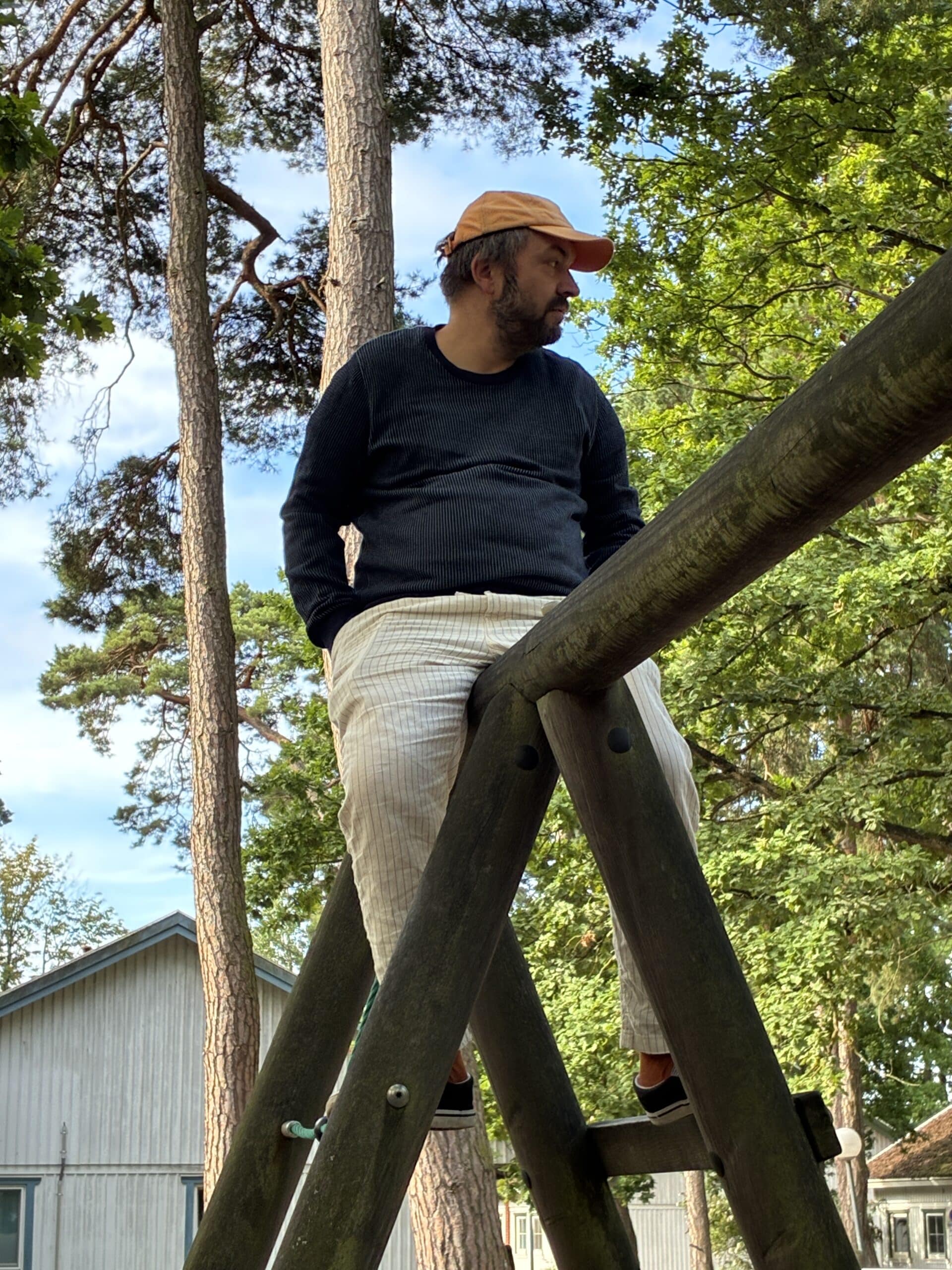 Auf dem Spielplatz in Boltenhagen geht es dann hoch hinaus.