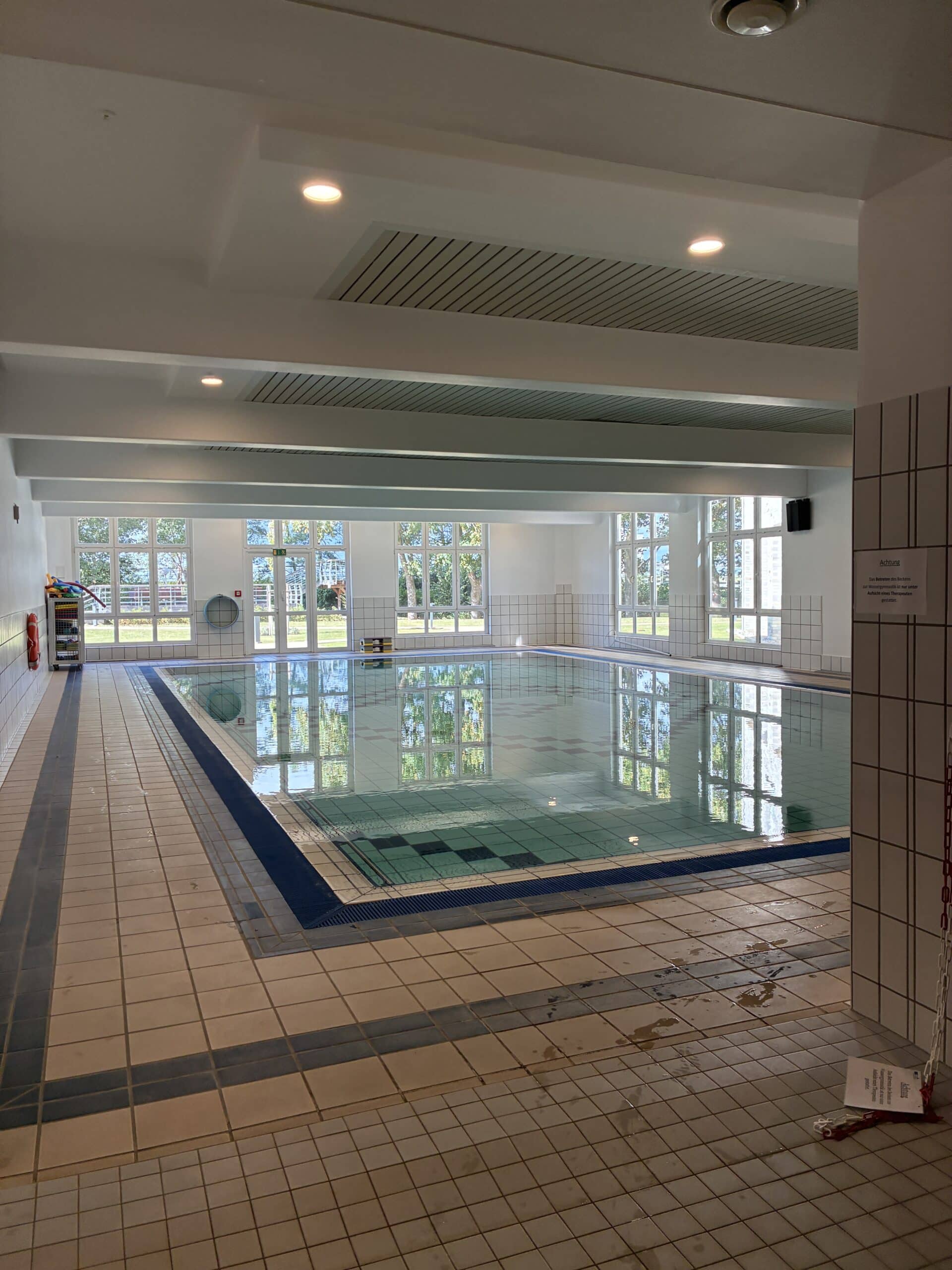 Am Nachmittag gehe ich mit ihr dann schwimmen, richtig schöne Zeit.