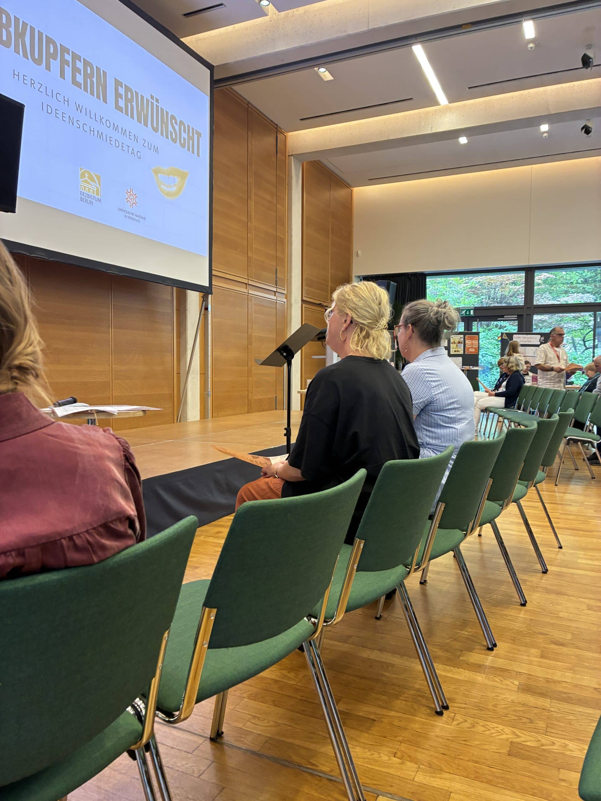 Den Vormittag verbringe ich bei "Abkupfern erwünscht" in der katholischen Akademie.