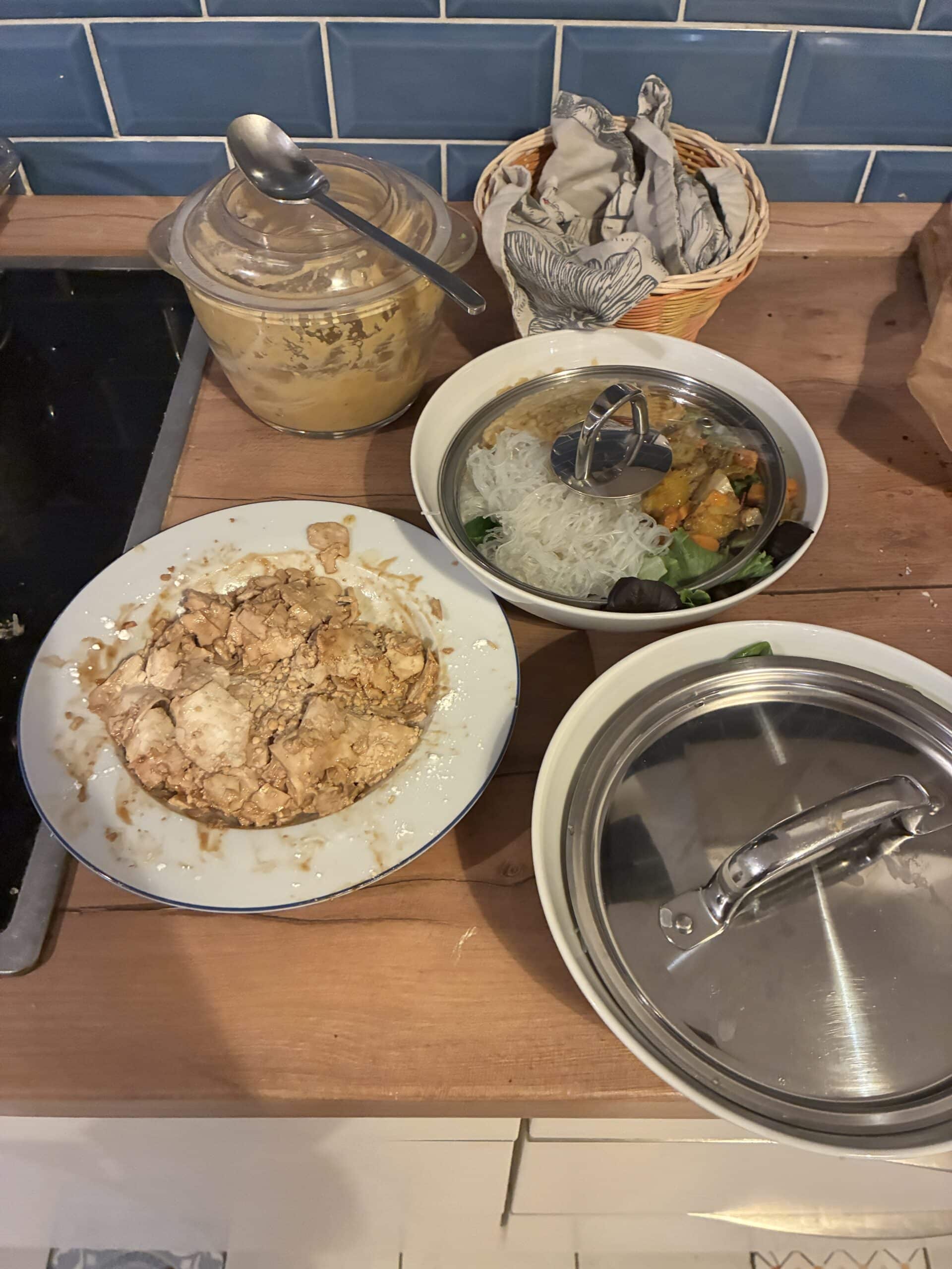 und ich bereite Abendessen vor, es wird Bowl mit Tofu geben später.